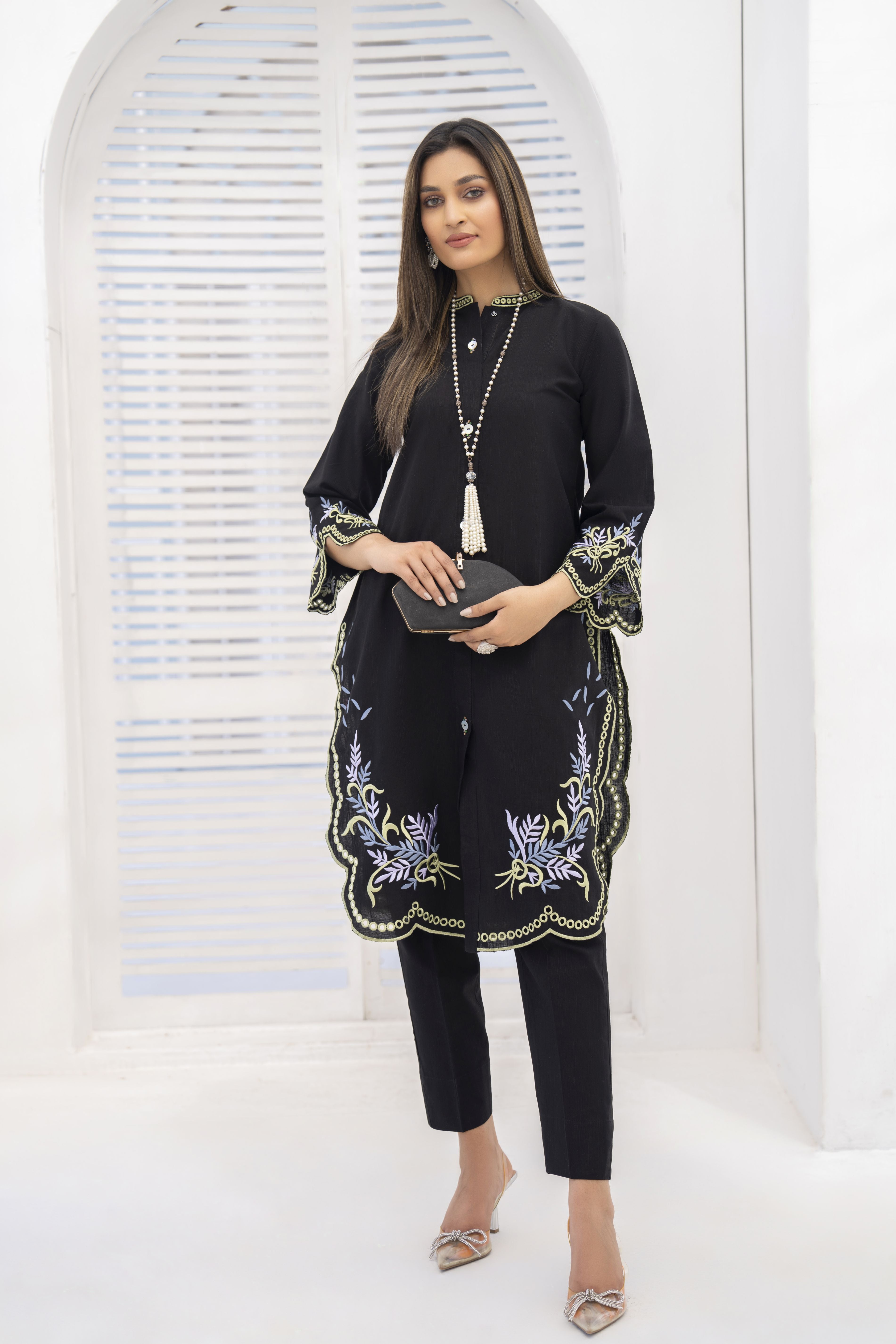 Raaya by Zaiwa Black Embroidered Khaddar 2-Piece Ready-to-Wear Womenwear