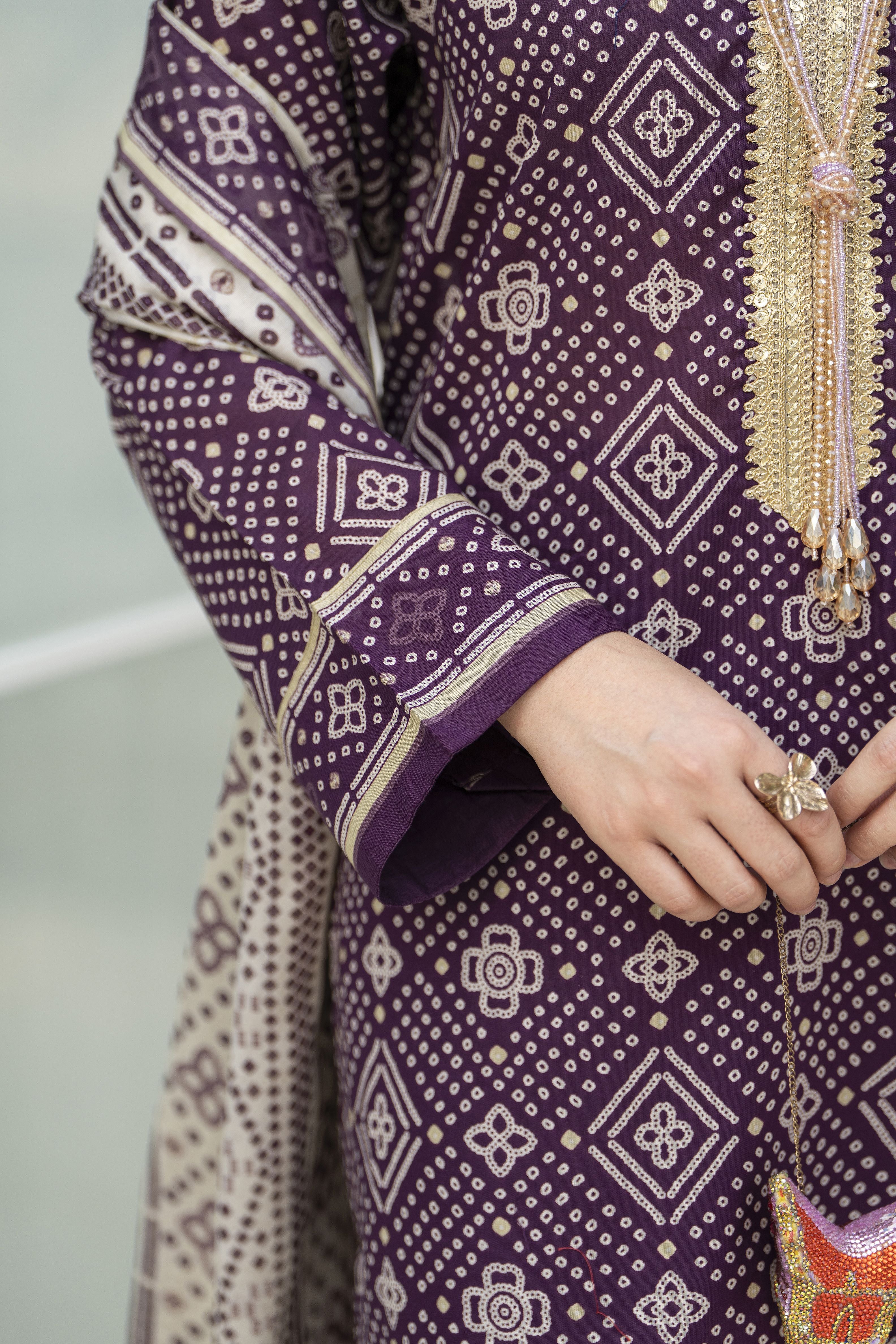 Zaina Bliss 3pc Printed Lawn Suit With Gota Lace Dupatta Bliss8