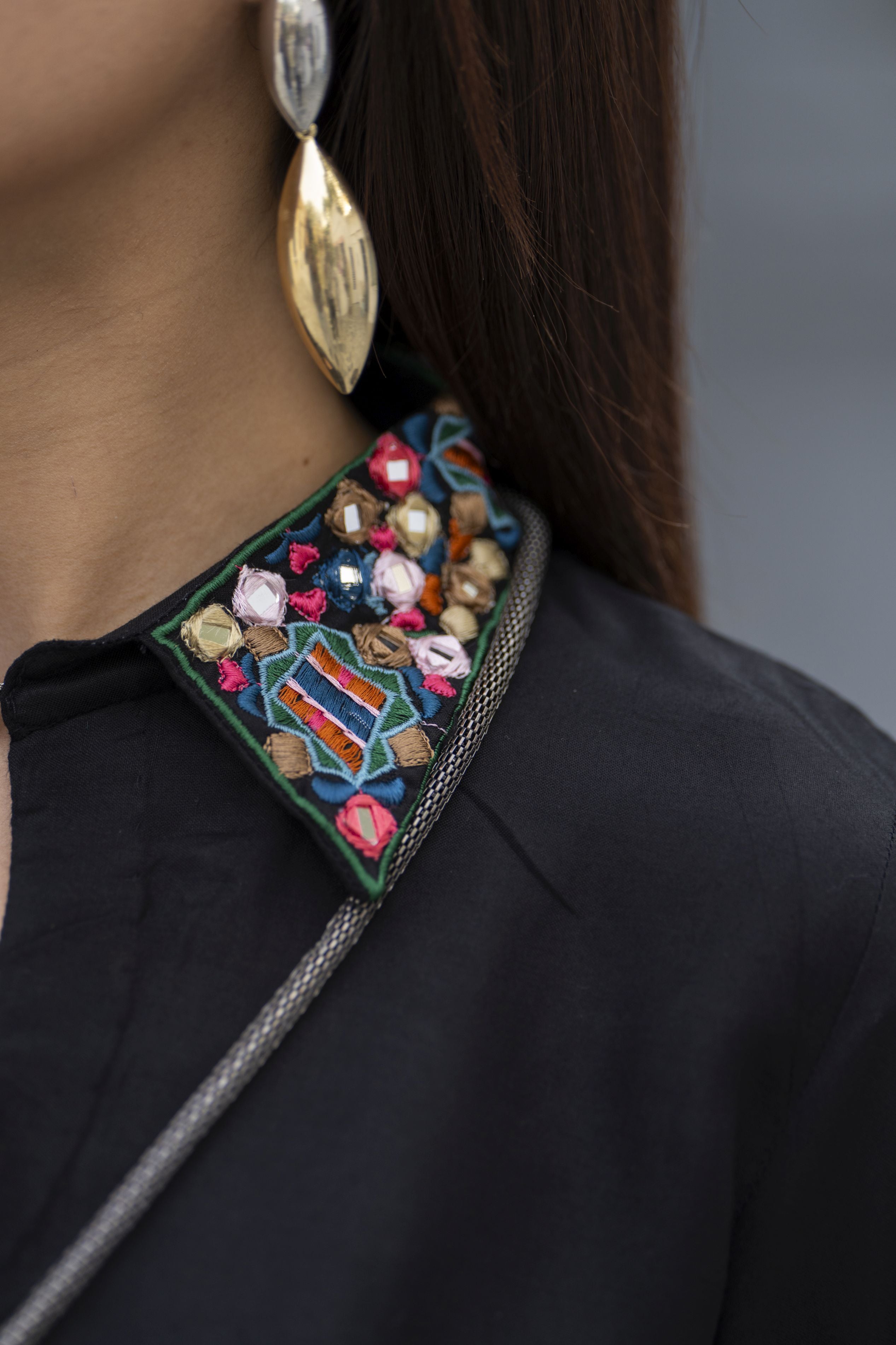 Zaiwa Black 2PC Ready to Wear Embroidered Linen Suit with Mirror Work LTZ8