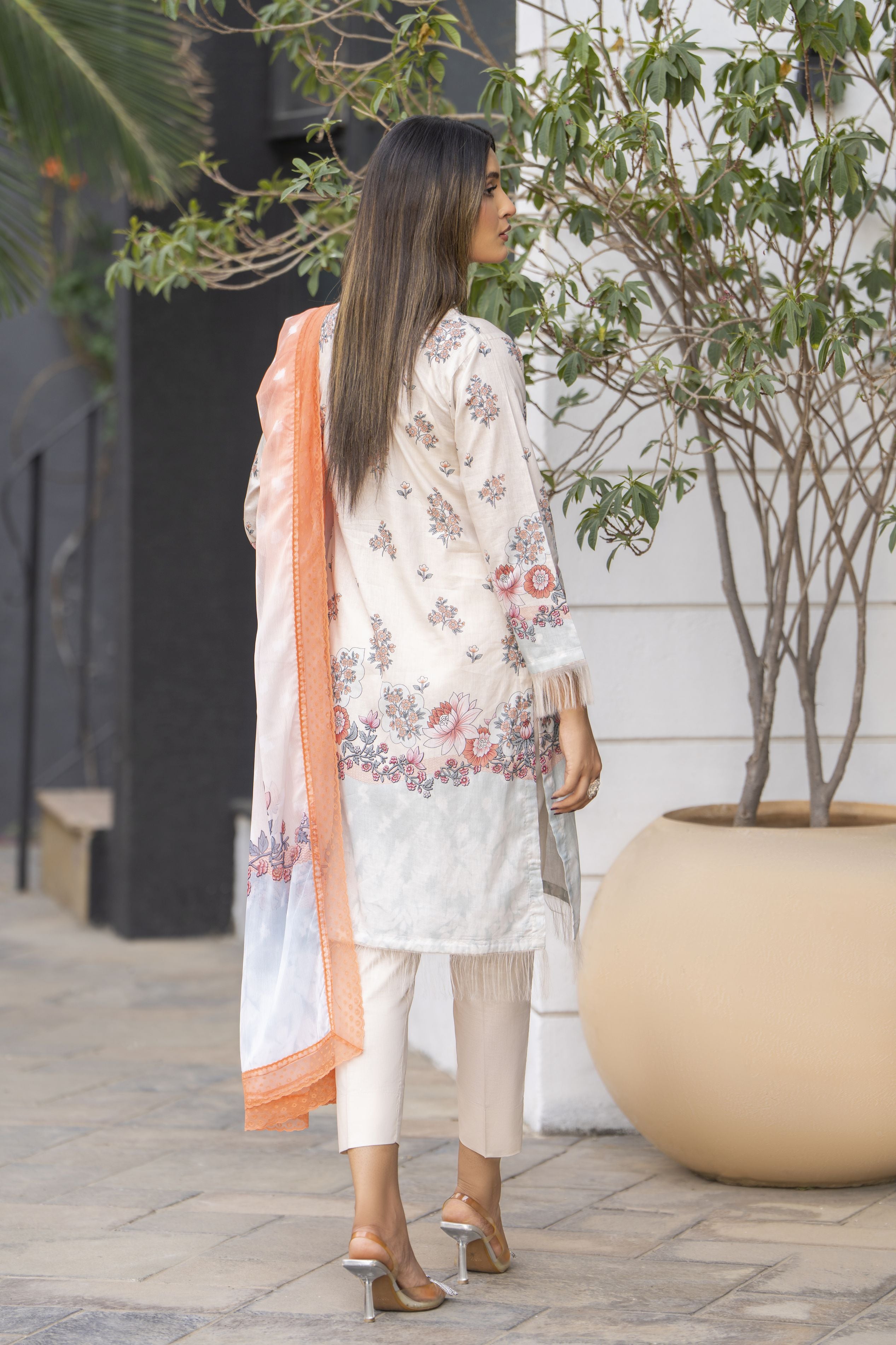 Peach & Cream 3pc Lawn Suit | Garmi Ka Jora by Dress Code GKJ3