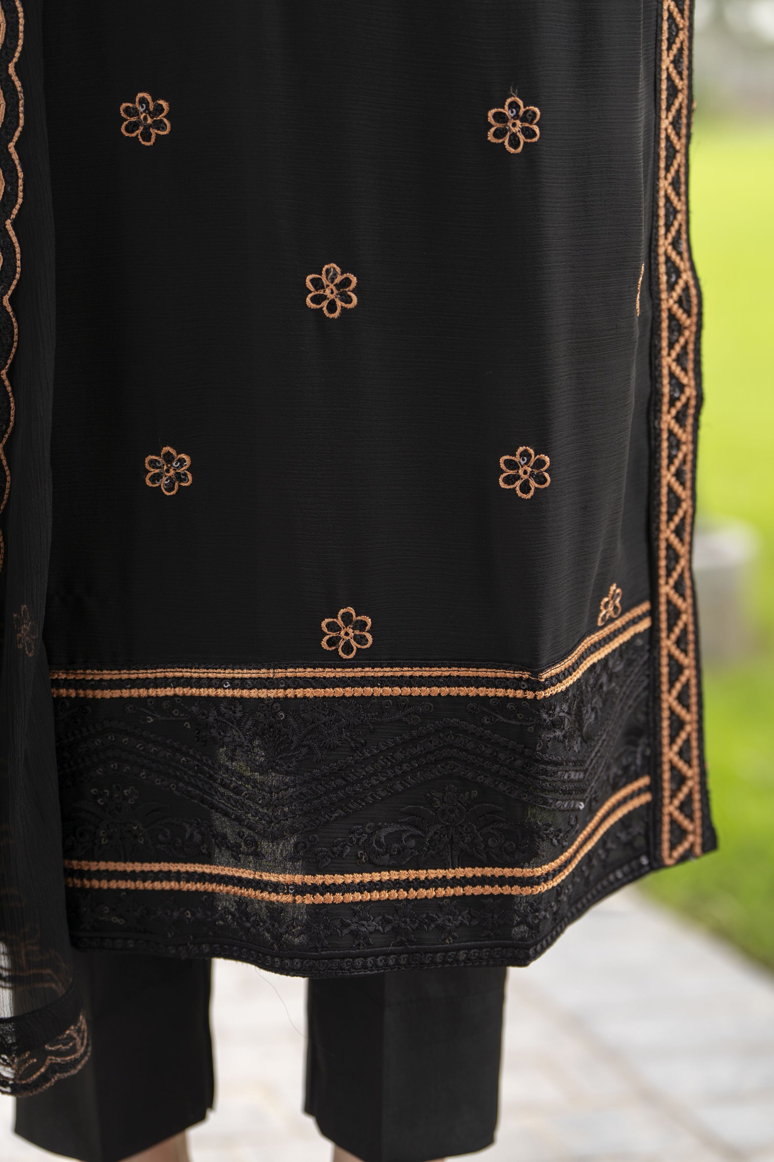 Whispers by Aleezay – Black Chiffon 3pc Ready to Wear Dress WBA1