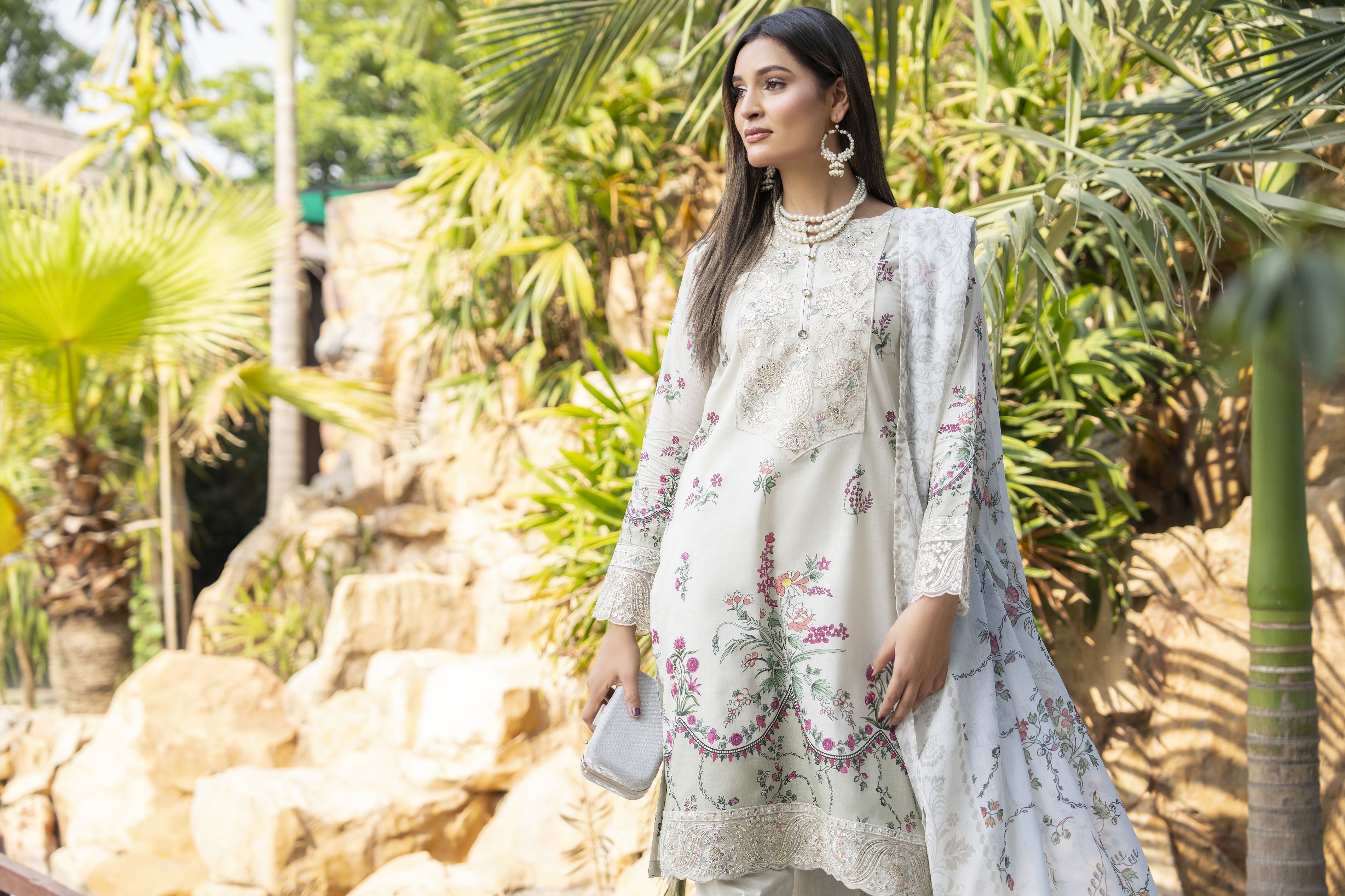 Ivory 3pc Embroidered Lawn Suit | Garmi Ka Jora by Dress Code – GKJ5