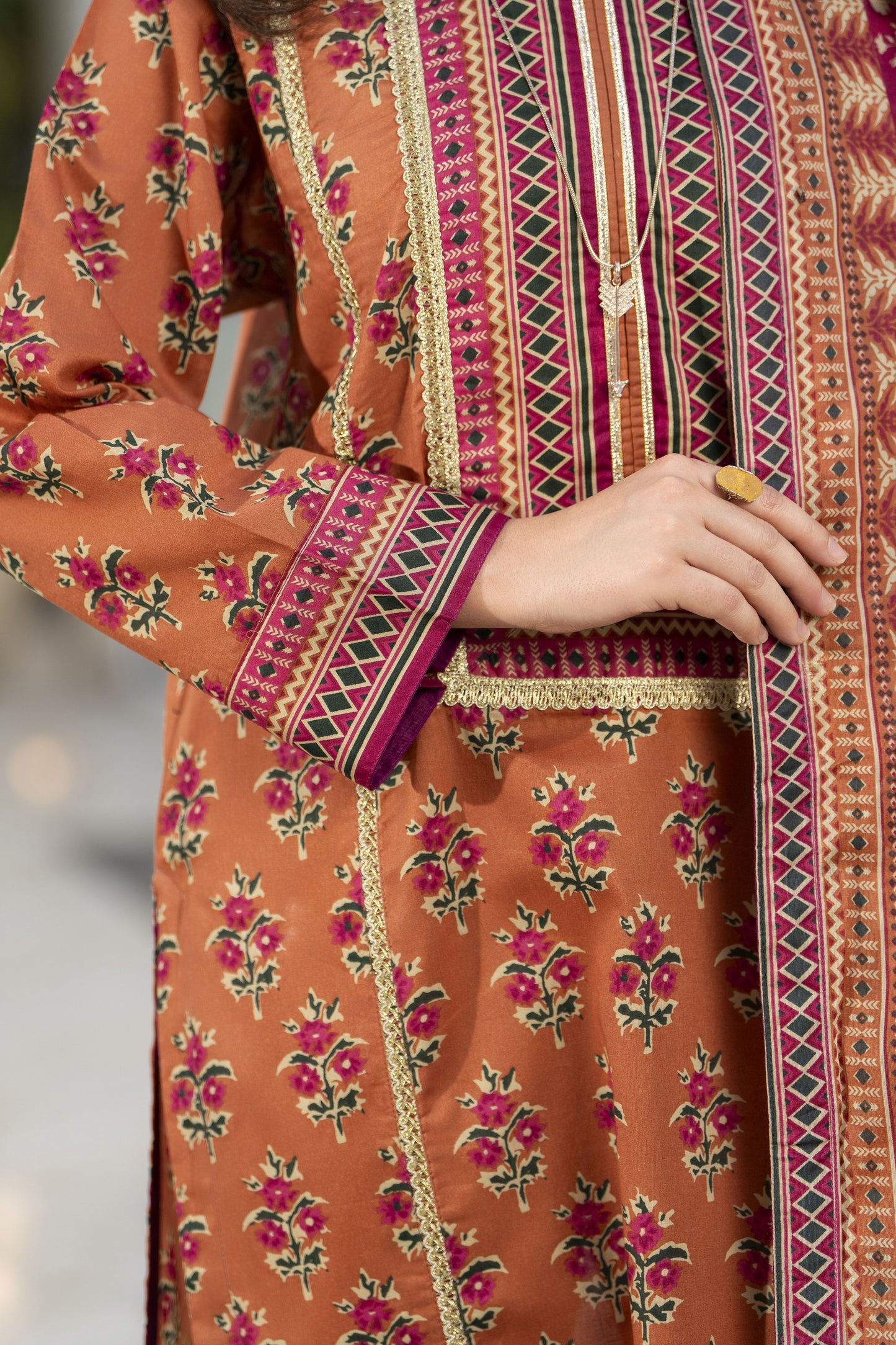 Zaina Bliss 3pc Printed Lawn Suit With Straight Trousers Bliss7