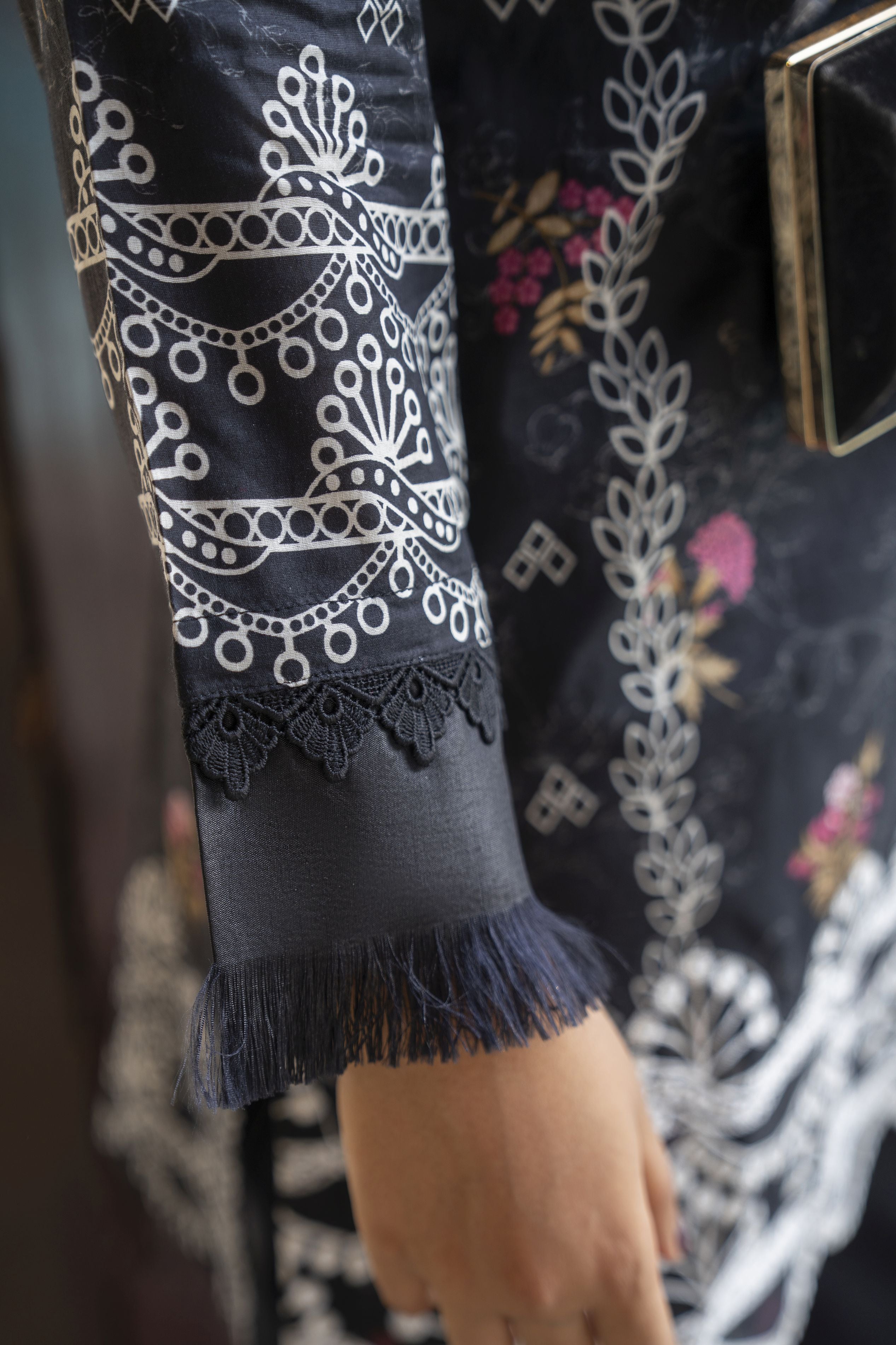 Black 3pc Embroidered Lawn Suit | Garmi Ka Jora by Dress Code GKJ7