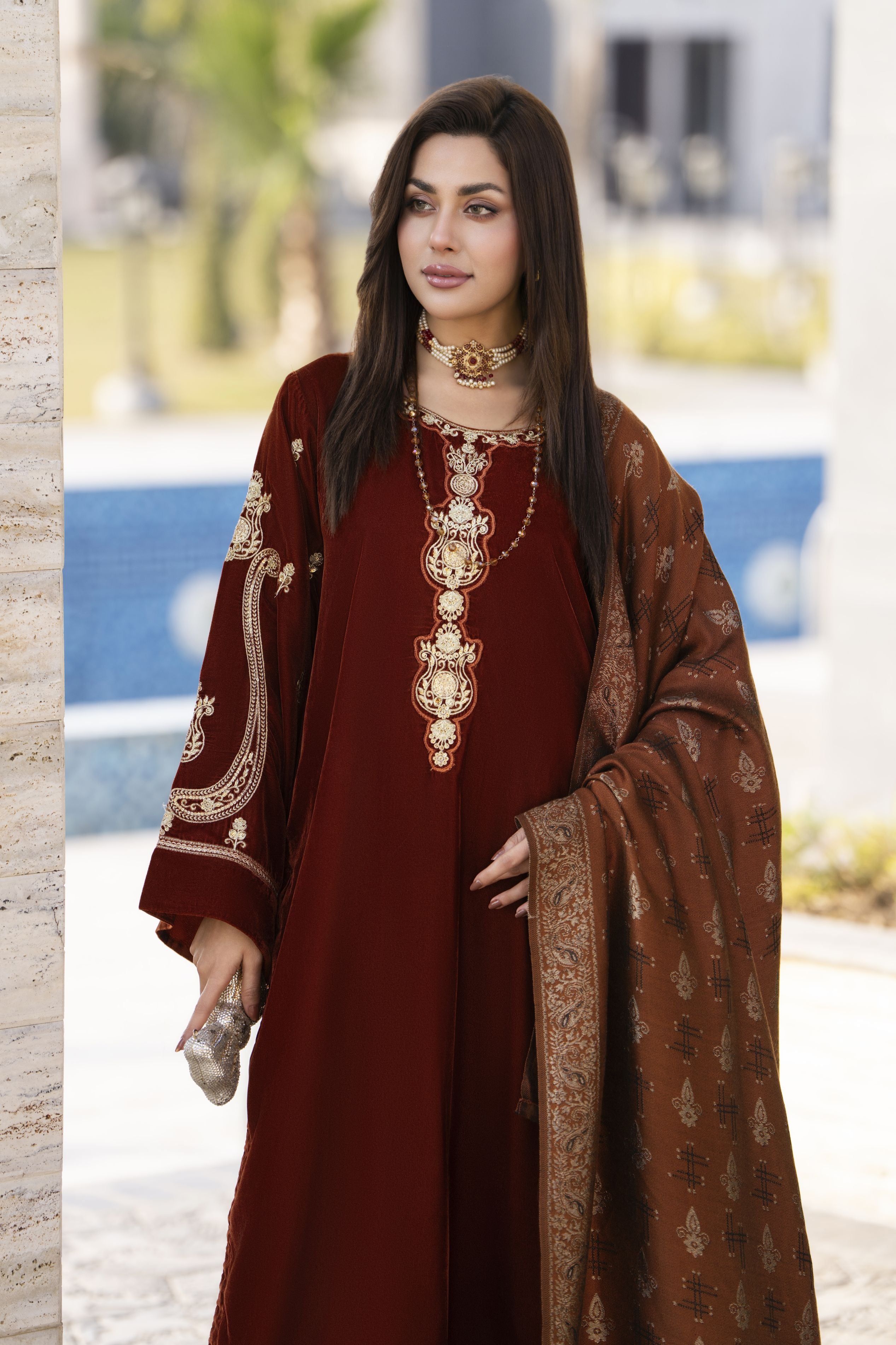 Aleezay KASHMÉ – Deep Rust Velvet 3pc Suit with Jacquard Shawl KA2