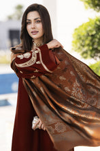 Aleezay KASHMÉ – Deep Rust Velvet 3pc Suit with Jacquard Shawl KA2