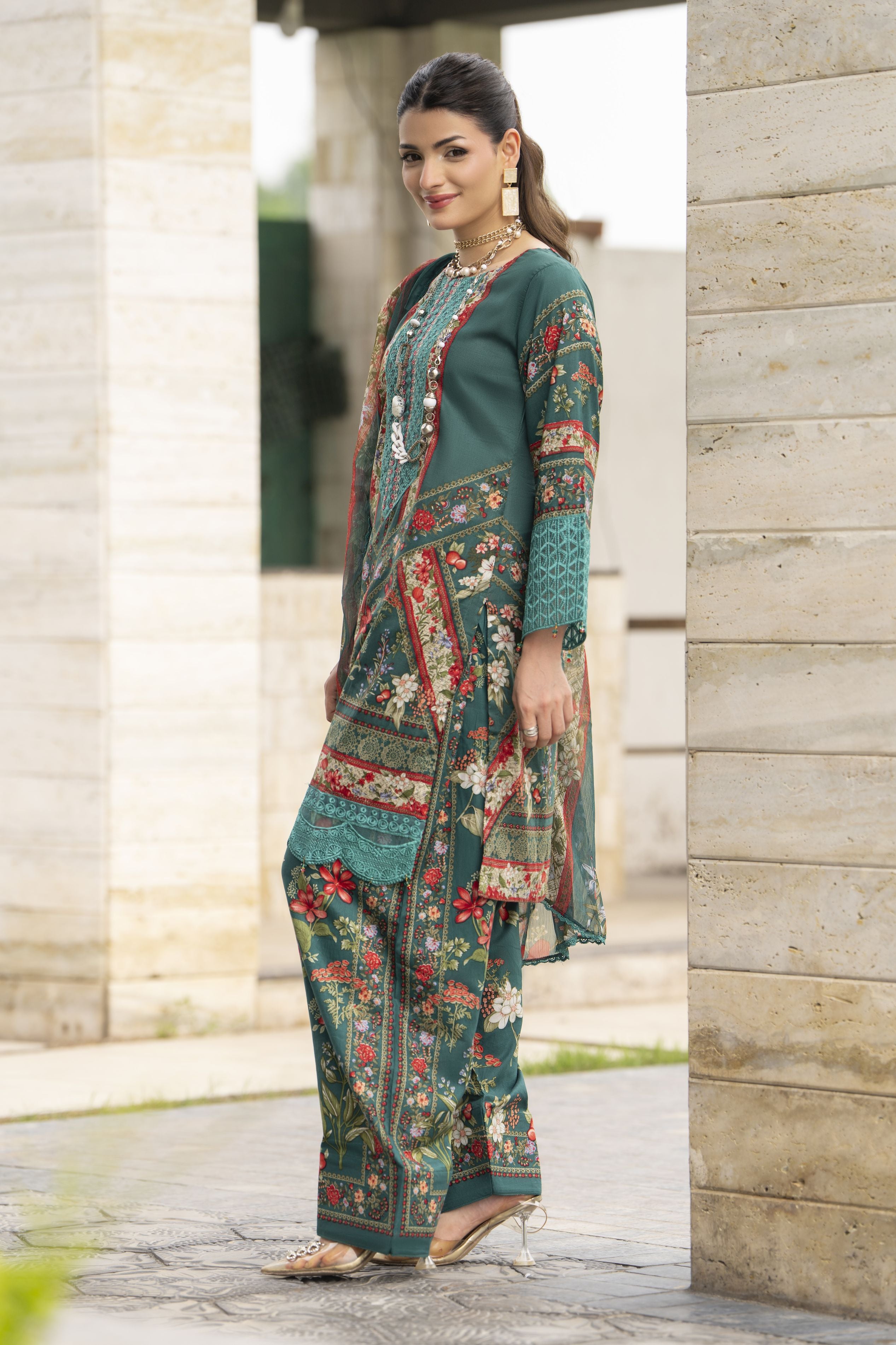 Sakeena Summer Ease – 3pc Teal Lawn Dress with Chiffon Dupatta SSE4