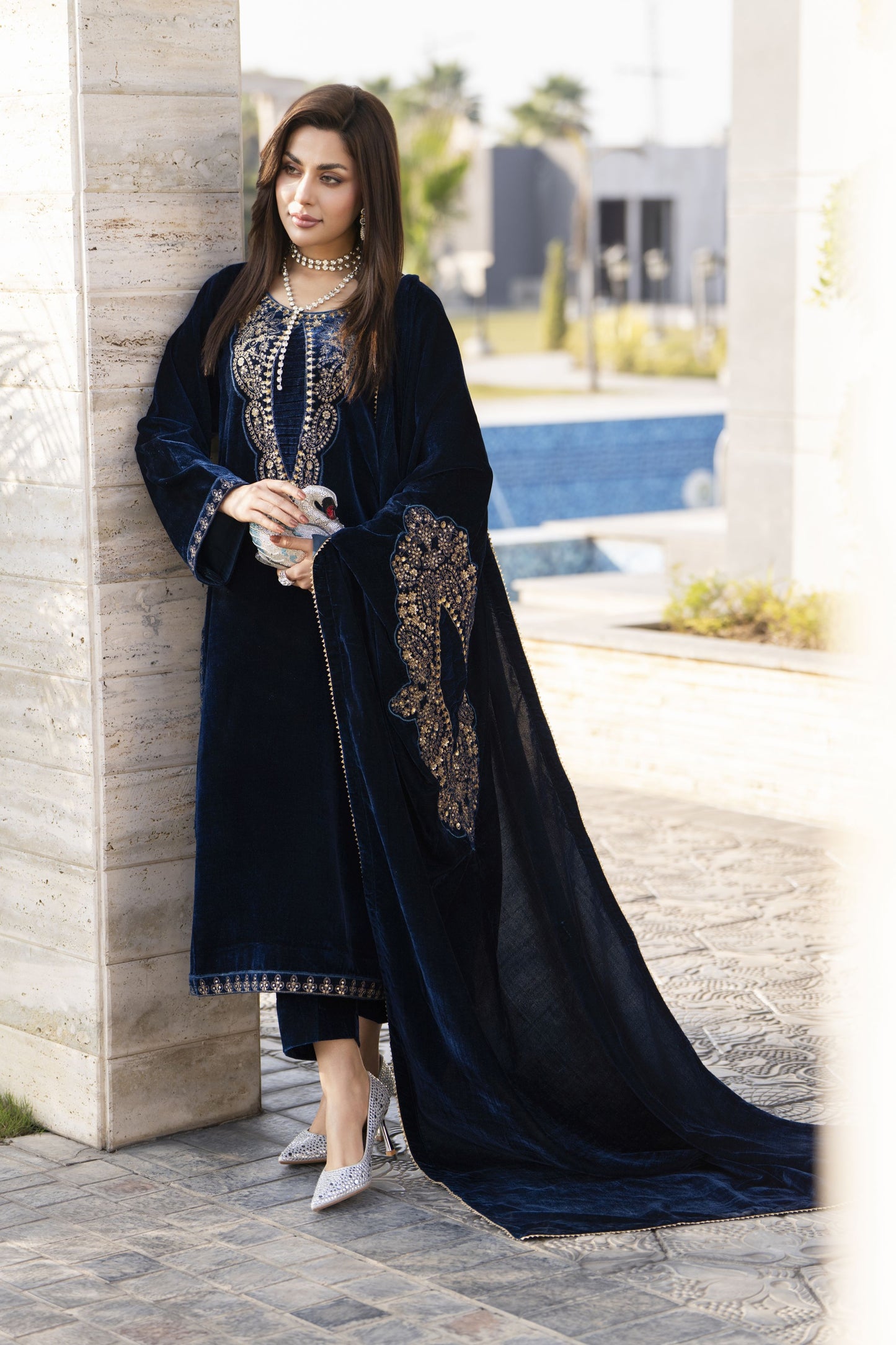 Aleezay KASHMÉ – Midnight Teal Velvet 3pc Suit with Velvet Shawl KA8