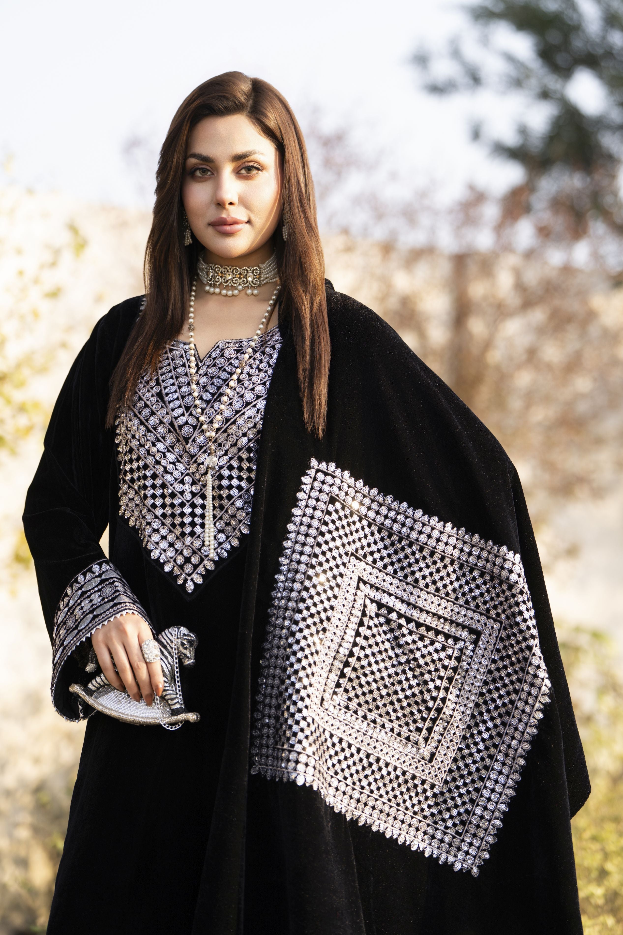 Aleezay KASHMÉ – Jet Black Velvet 3pc Suit with Velvet Shawl KA10