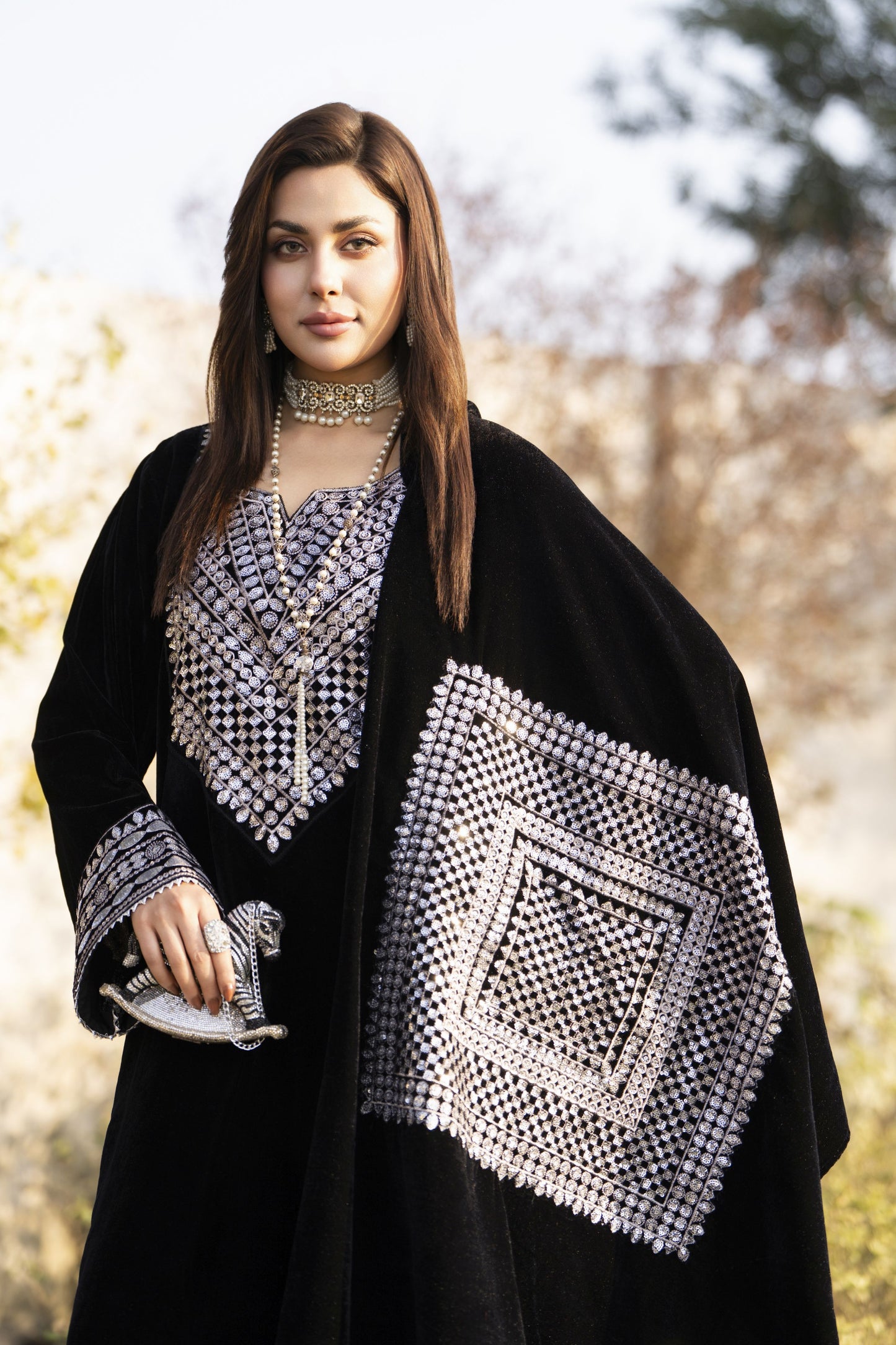 Aleezay KASHMÉ – Jet Black Velvet 3pc Suit with Velvet Shawl KA10