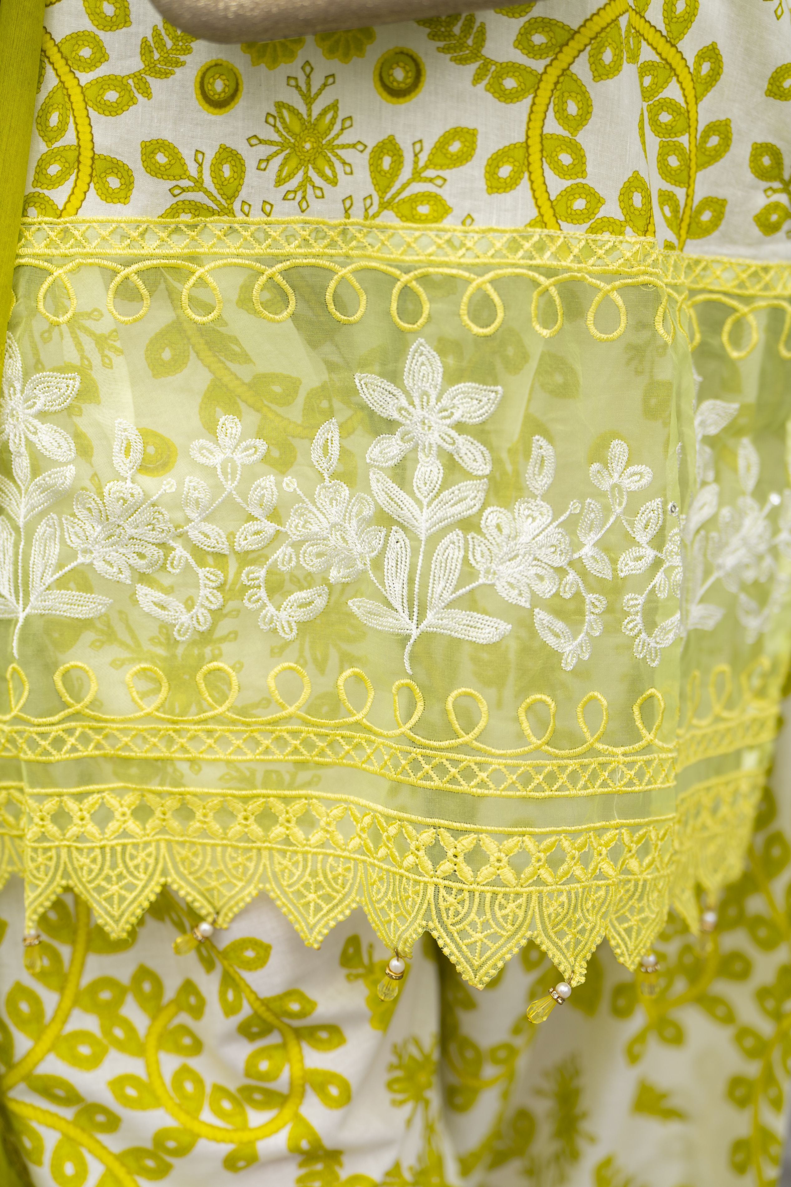 Sakeena Summer Ease – 3pc Yellow Lawn Dress with Farshi Shalwar SSE5