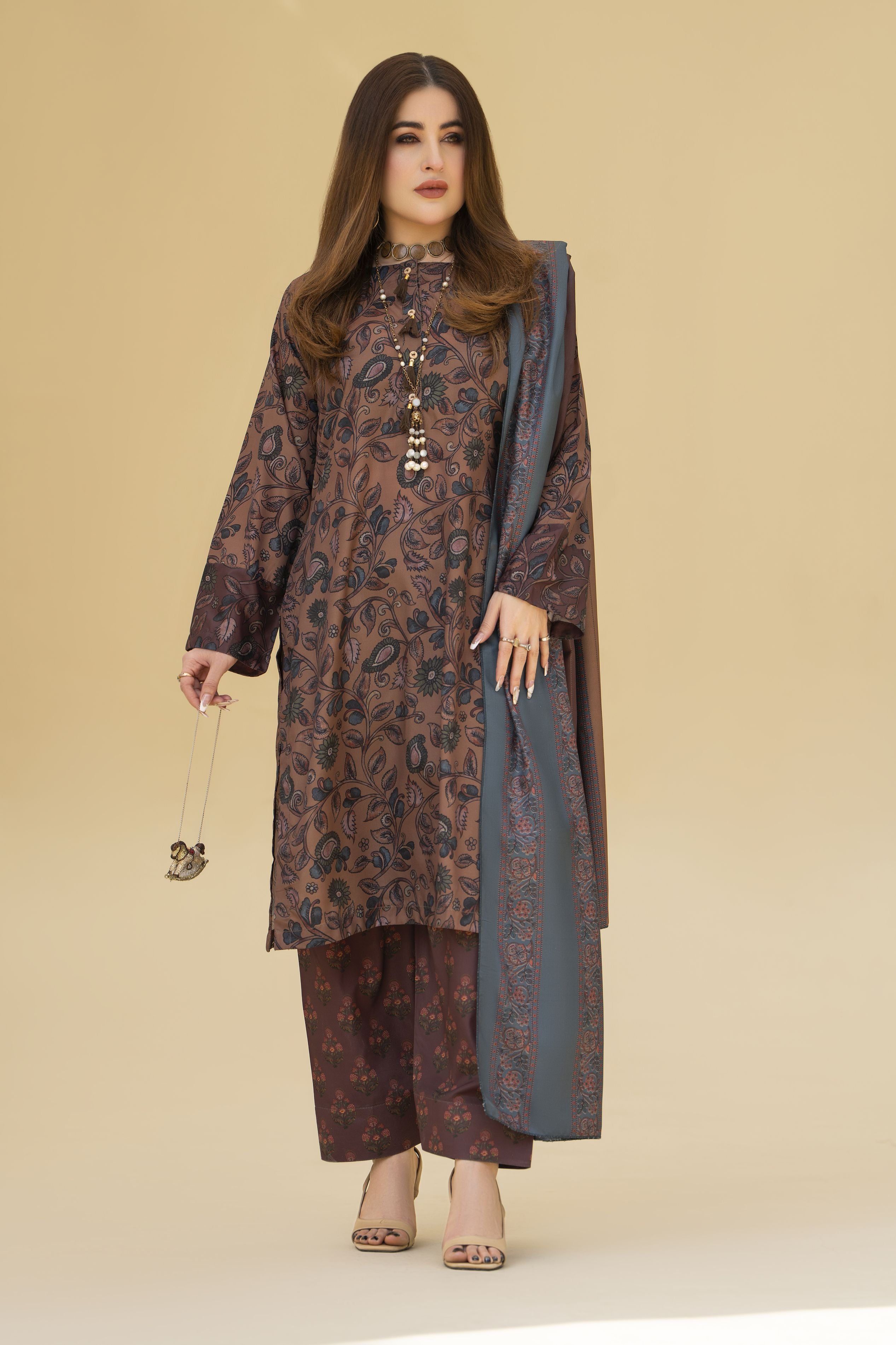 Zaiwa Winter Shawl – Printed Grip 3pc Shalwar Suit ZWS3