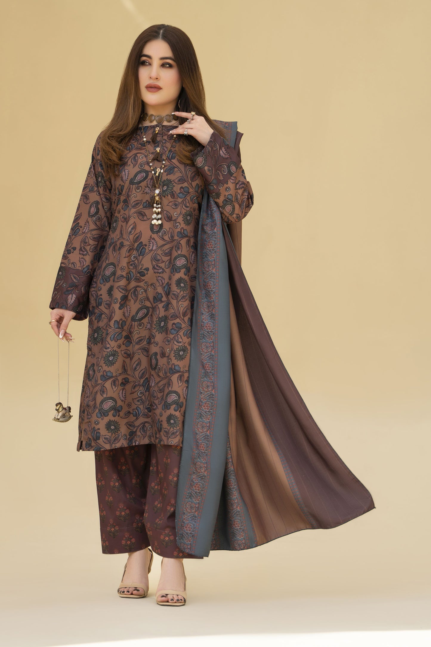 Zaiwa Winter Shawl – Printed Grip 3pc Shalwar Suit ZWS3