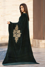Aleezay KASHMÉ – Emerald Green Velvet 3pc Suit with Velvet Shawl KA5