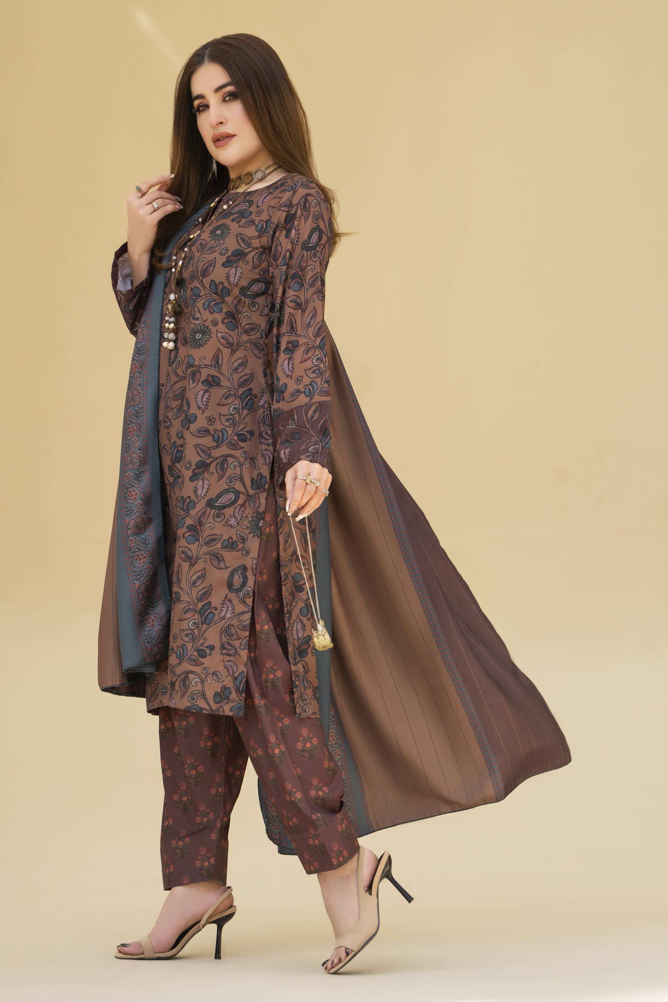 Zaiwa Winter Shawl – Printed Grip 3pc Shalwar Suit ZWS3