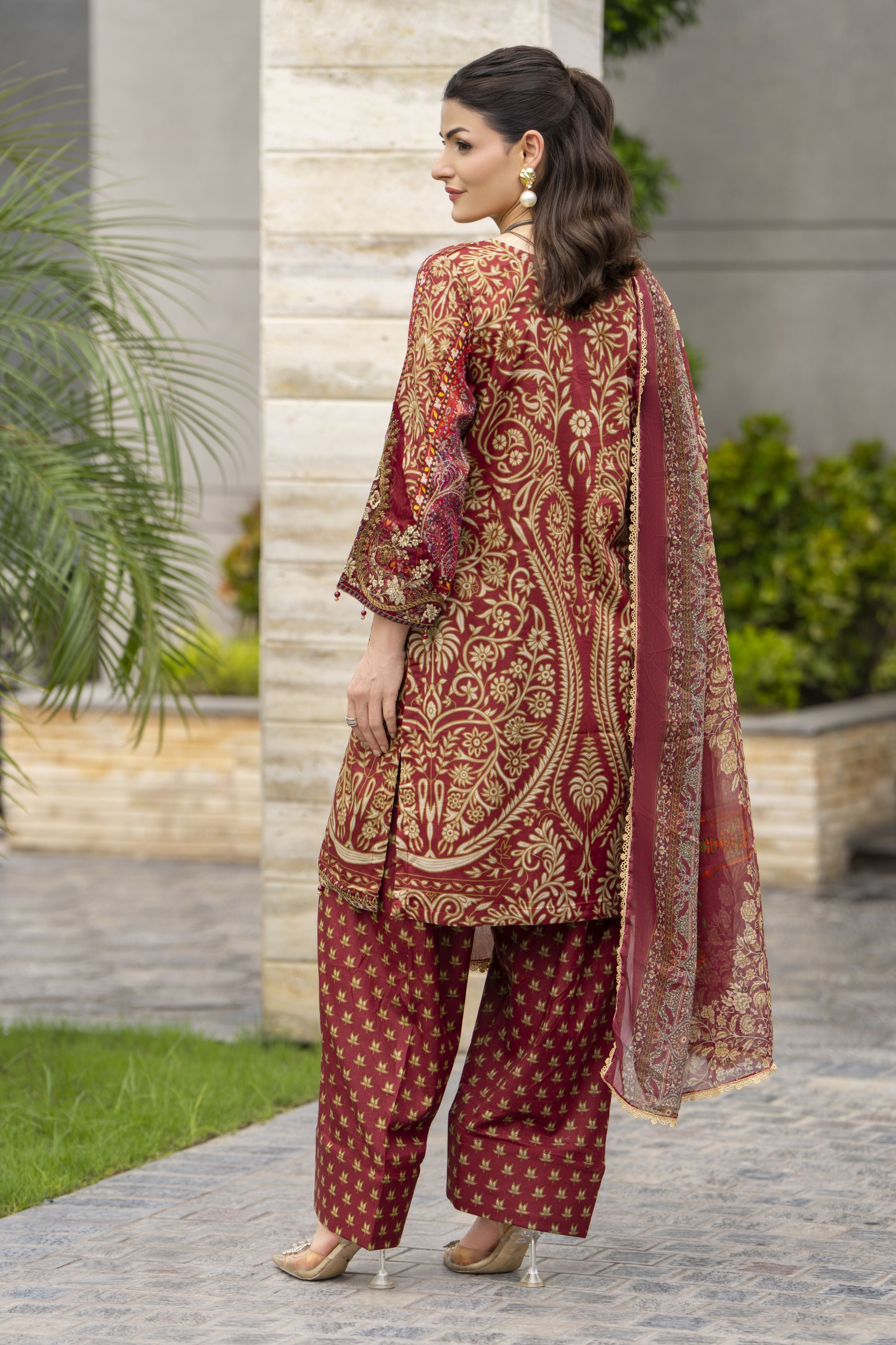 Sakeena Summer Ease – 3pc Maroon Lawn Dress with Chiffon Dupatta SSE2