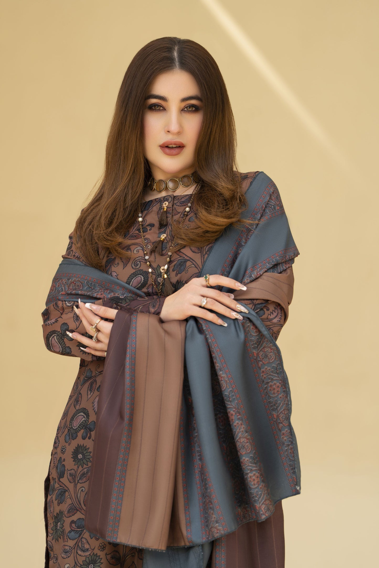 Zaiwa Winter Shawl – Printed Grip 3pc Shalwar Suit ZWS3