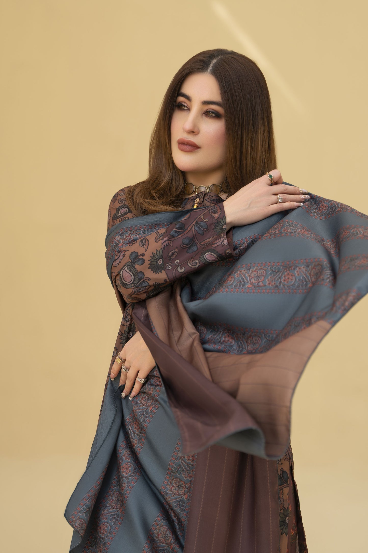 Zaiwa Winter Shawl – Printed Grip 3pc Shalwar Suit ZWS3