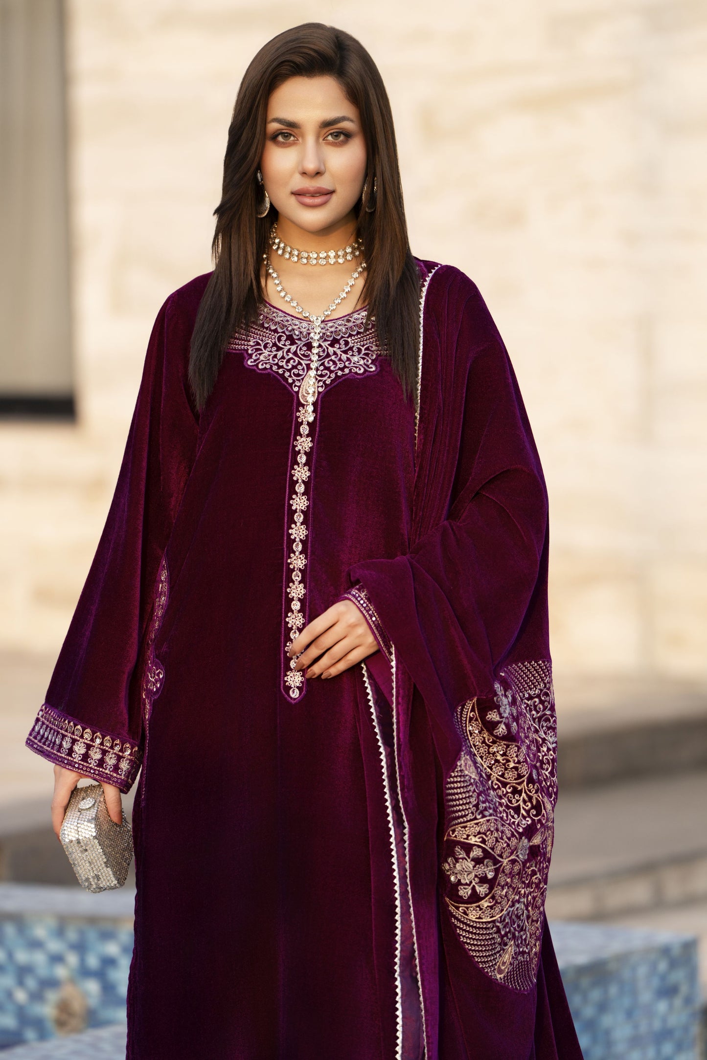 Aleezay KASHMÉ – Plum Purple Velvet 3pc Suit with Velvet Shawl KA7