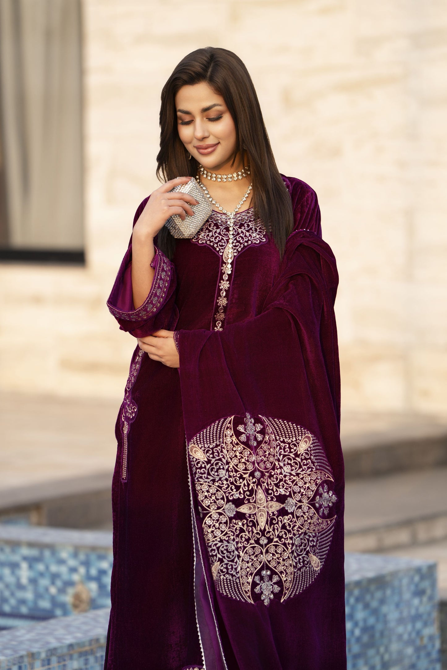 Aleezay KASHMÉ – Plum Purple Velvet 3pc Suit with Velvet Shawl KA7