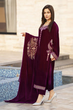 Aleezay KASHMÉ – Plum Purple Velvet 3pc Suit with Velvet Shawl KA7