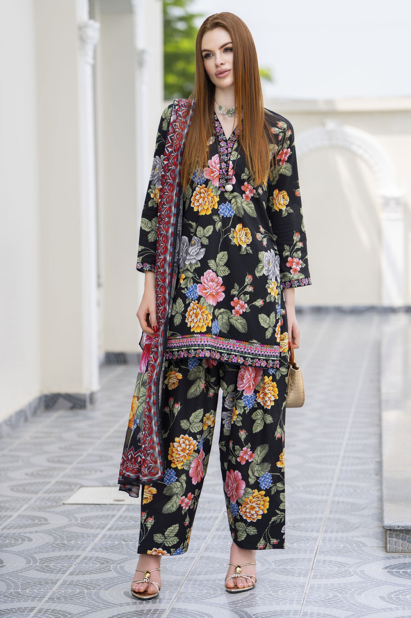 Zaiwa 3pc Embroidered Textured Lawn Farshi Shalwar Suit – DZ10