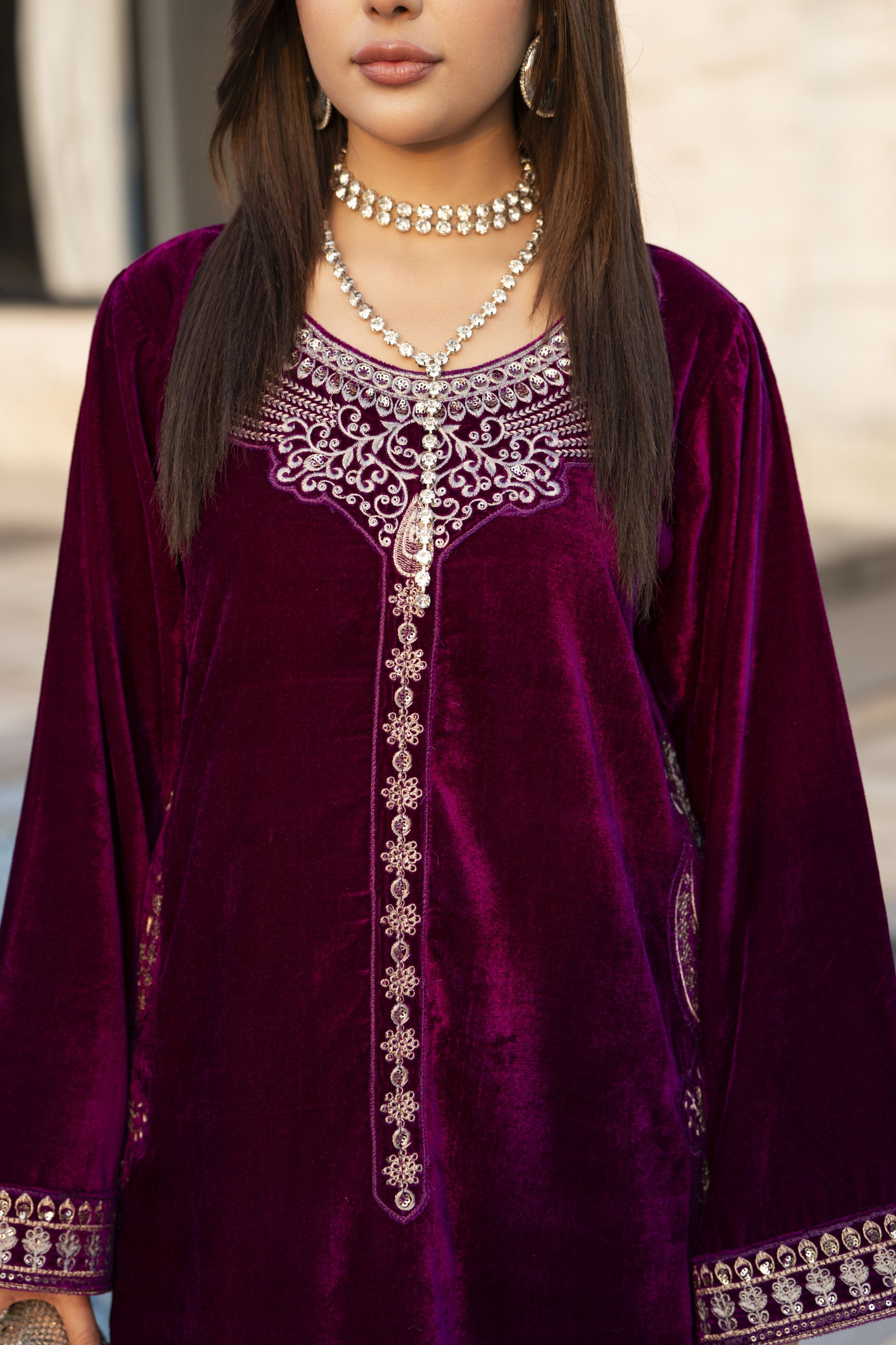 Aleezay KASHMÉ – Plum Purple Velvet 3pc Suit with Velvet Shawl KA7