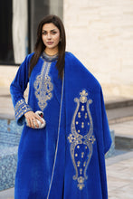 Aleezay KASHMÉ – Royal Blue Velvet 3pc Suit with Velvet Shawl KA1