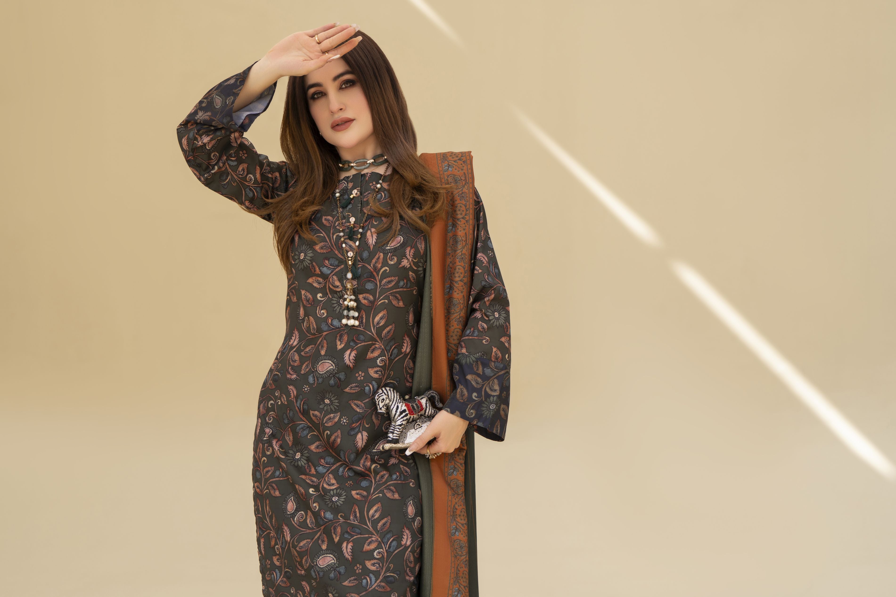 Zaiwa Winter Shawl – Printed Grip 3pc Green Shalwar Suit ZWS5