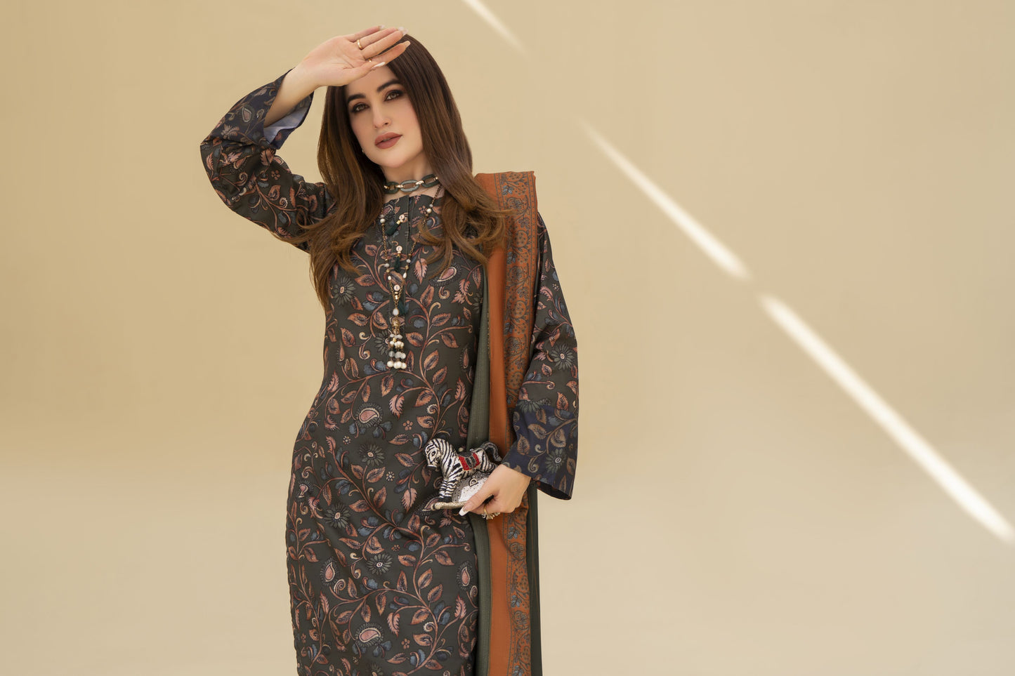 Zaiwa Winter Shawl – Printed Grip 3pc Green Shalwar Suit ZWS5