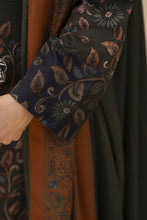 Zaiwa Winter Shawl – Printed Grip 3pc Green Shalwar Suit ZWS5