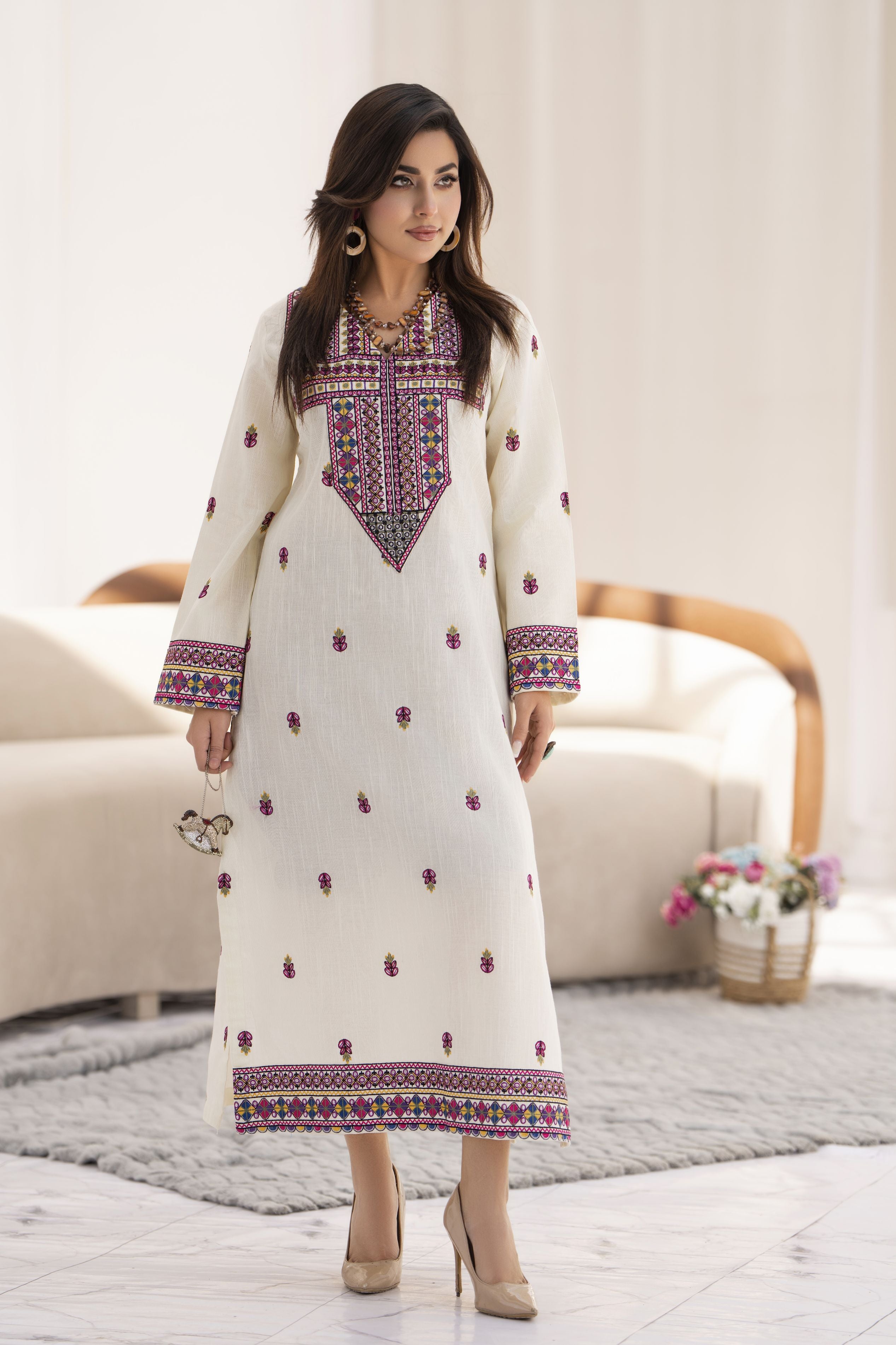 Miski FrostFit – Ivory Embroidered Khaddar Ready to Wear Kurta FFM5