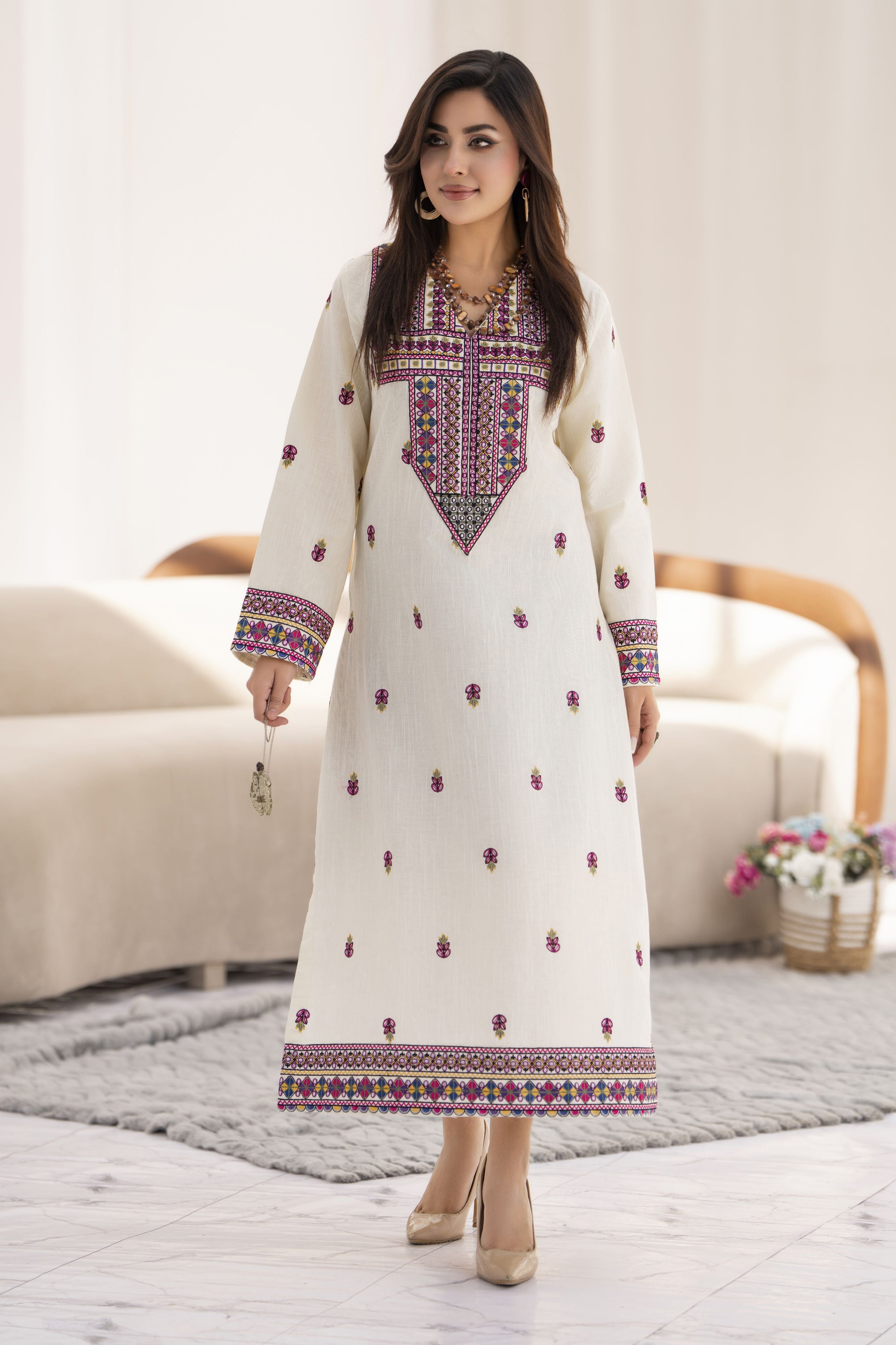 Miski FrostFit – Ivory Embroidered Khaddar Ready to Wear Kurta FFM5