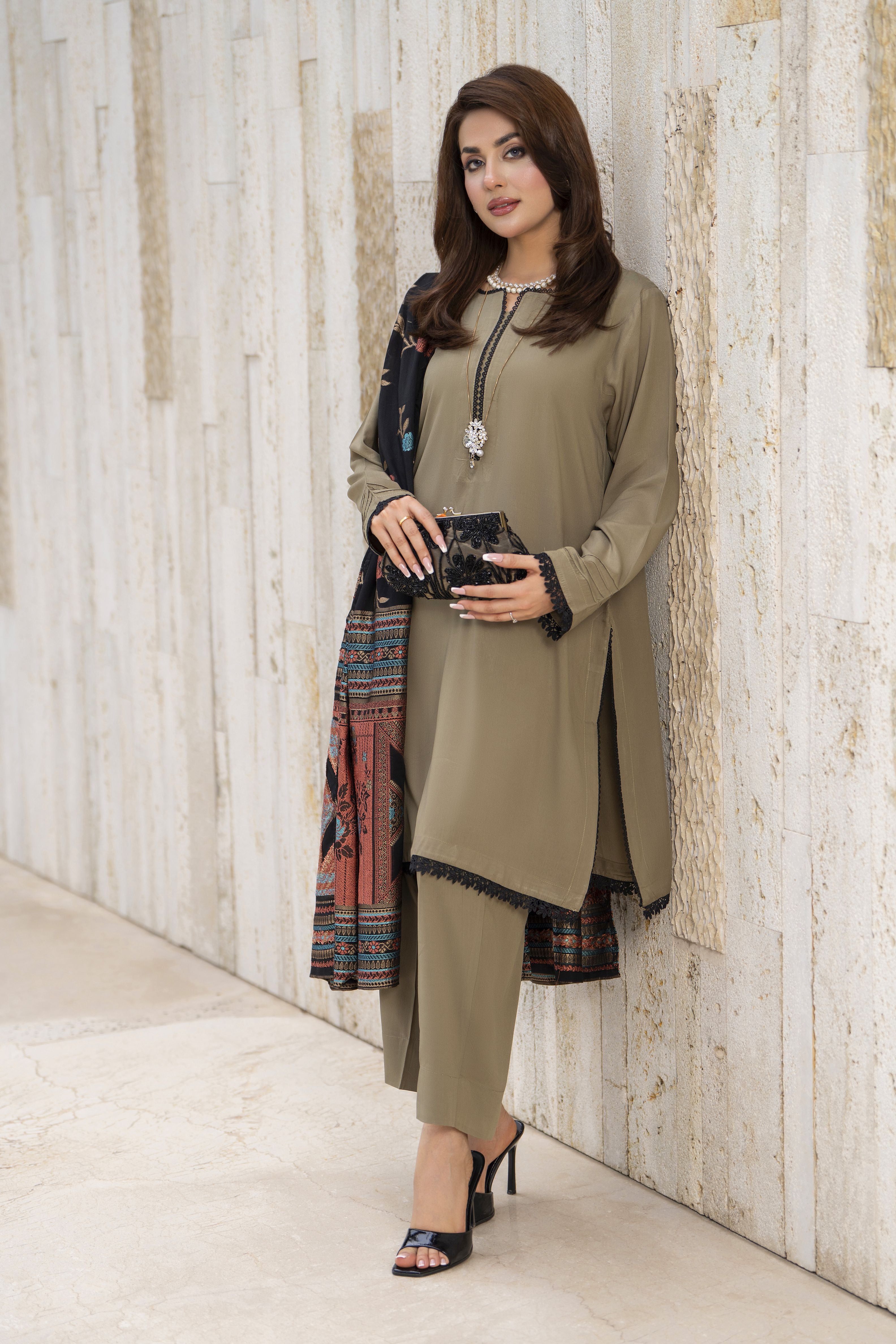 Aleezay 3pc Olive Linen Suit with Black Jacquard Dupatta – JAL8