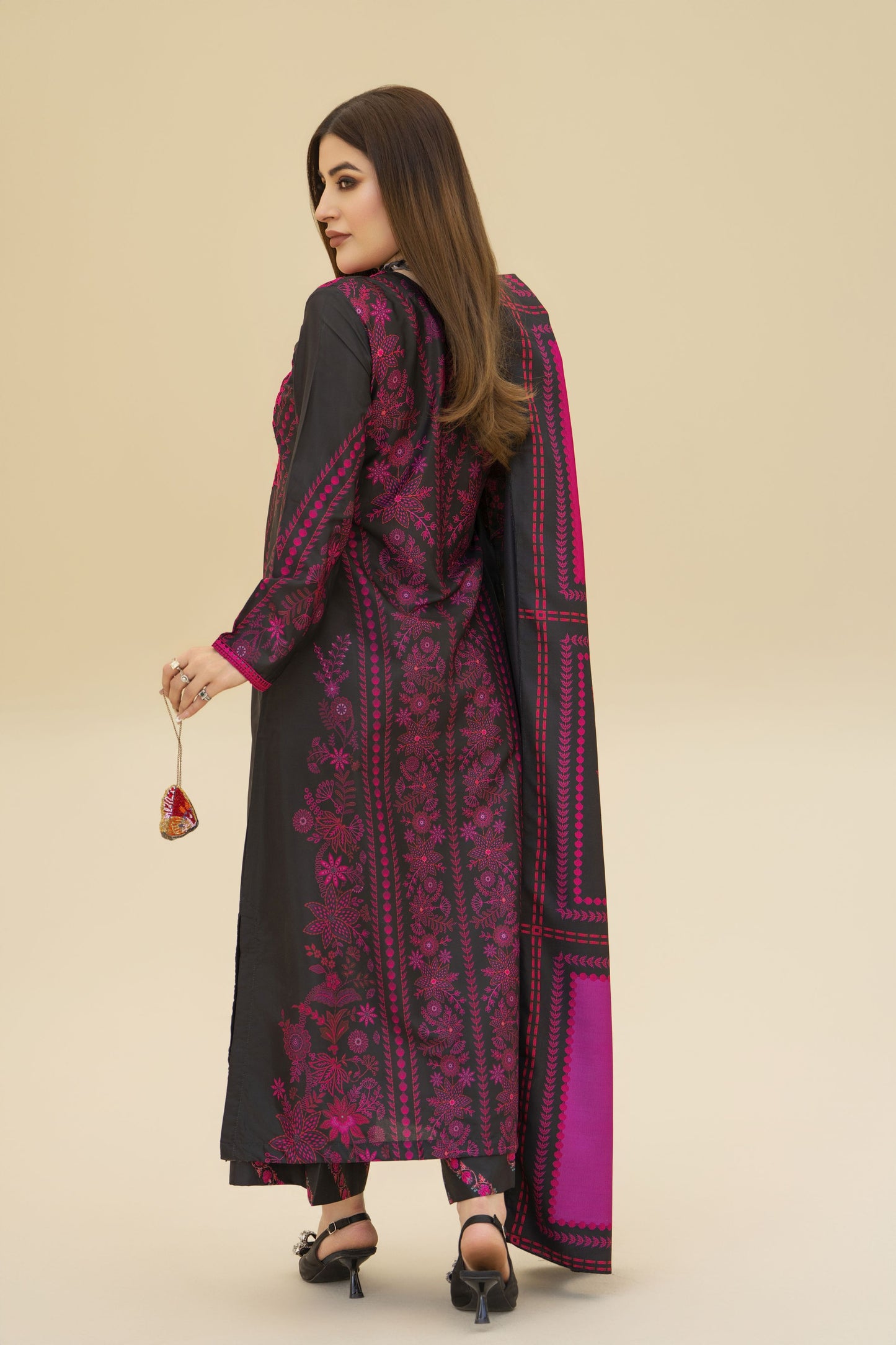 Zaiwa Winter Shawl – Embroidered Printed Grip 3pc Long Dress ZWS7