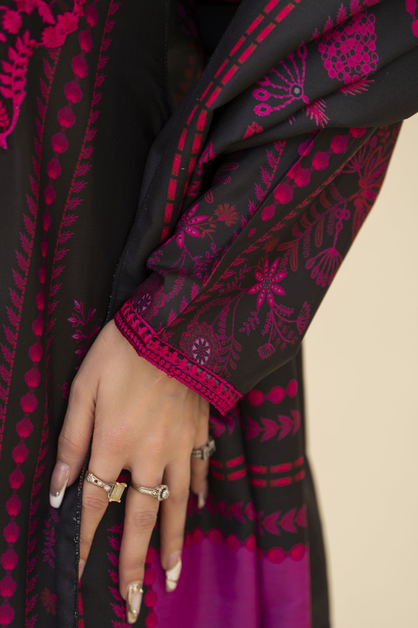 Zaiwa Winter Shawl – Embroidered Printed Grip 3pc Long Dress ZWS7