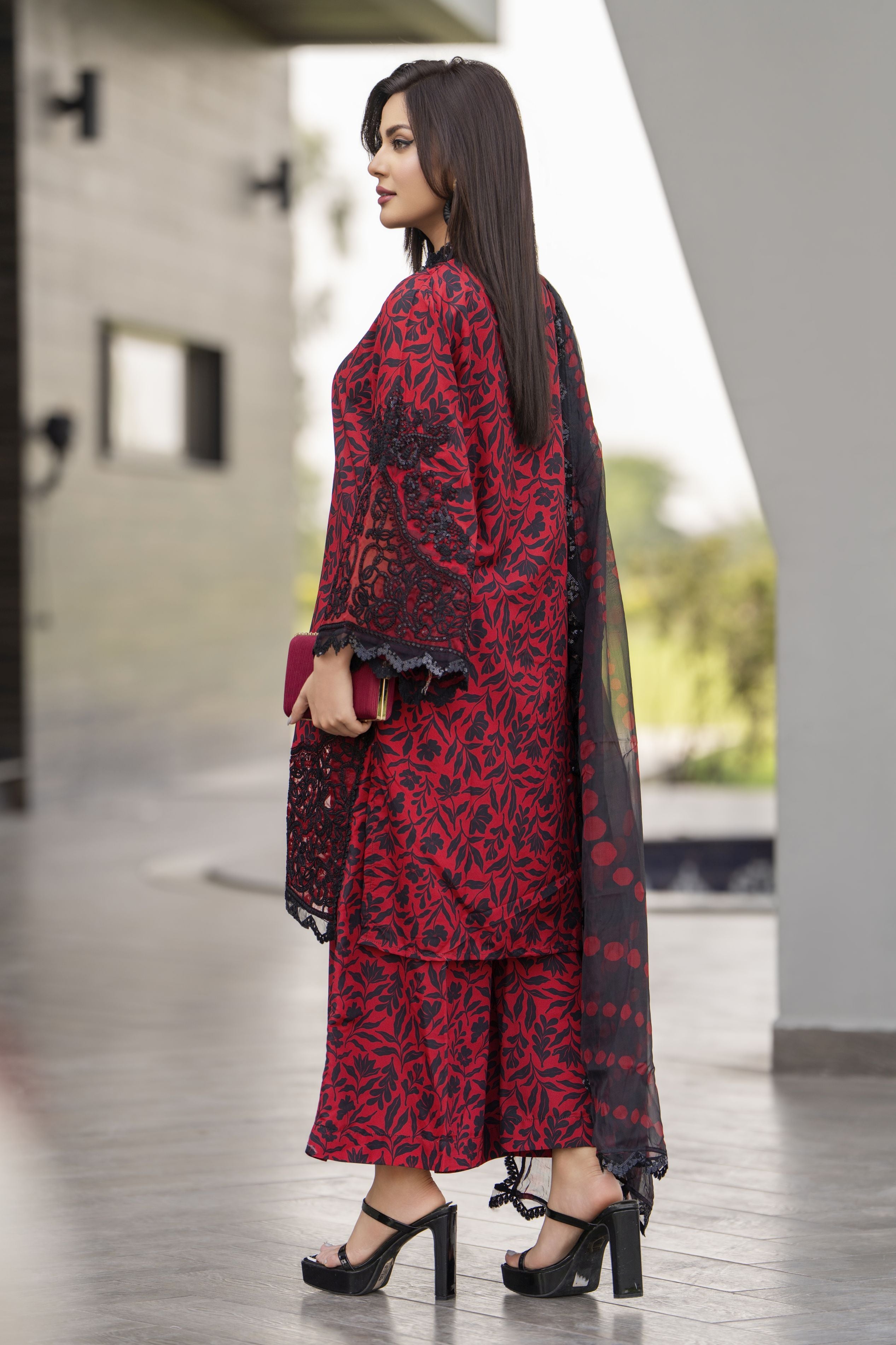 Mohagni 3pc Ready to Wear Silk Lawn Suit 2025 Collection Muse16