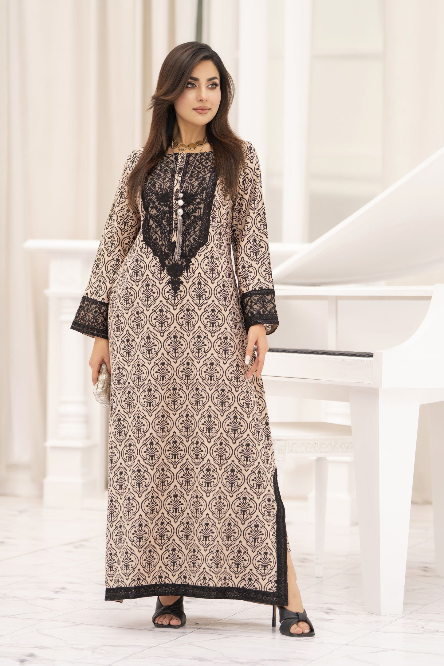 Miski FrostFit – Beige & Black Embroidered Dhanak 2pc Long Dress FFM7