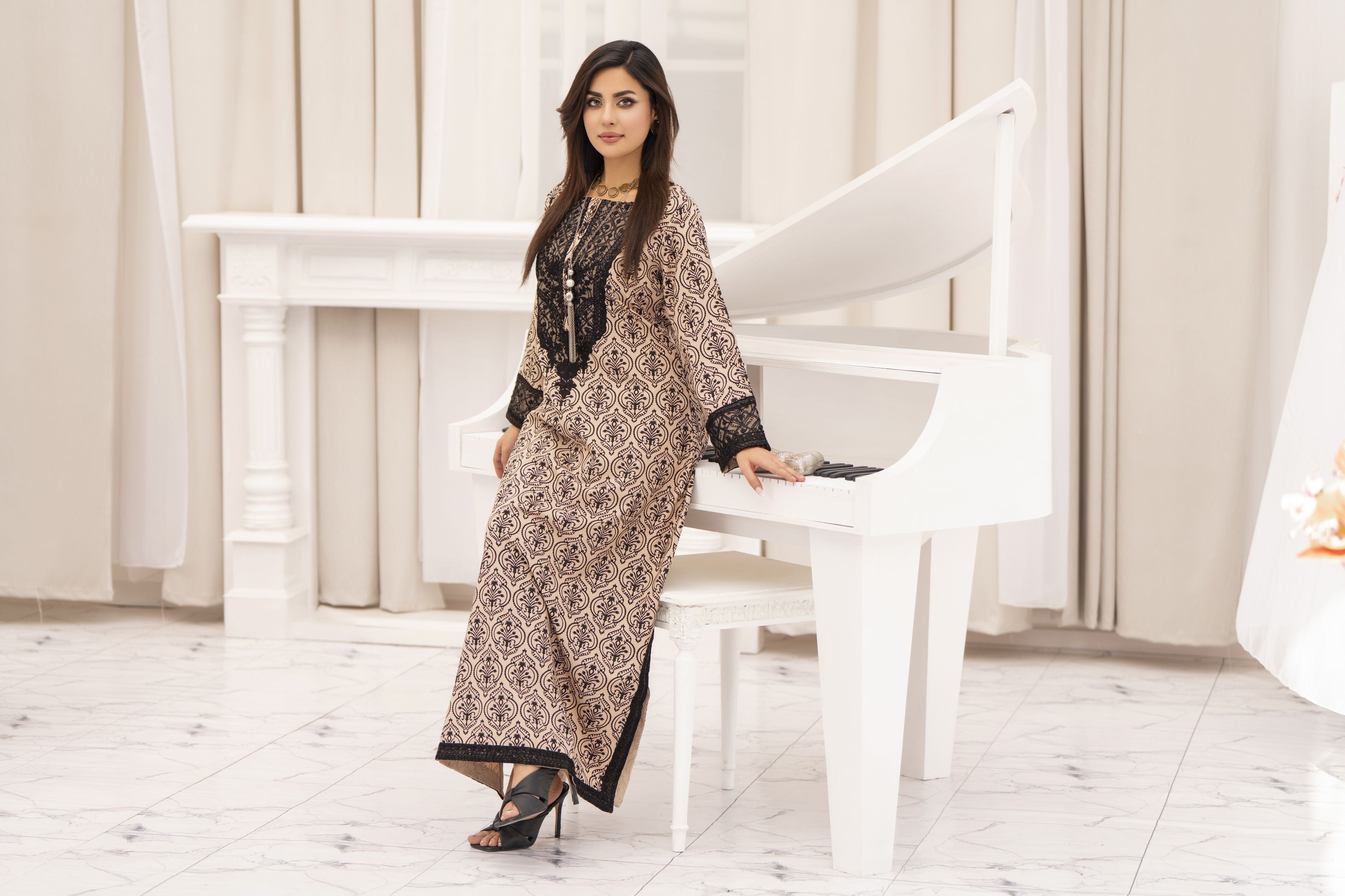Miski FrostFit – Beige & Black Embroidered Dhanak 2pc Long Dress FFM7