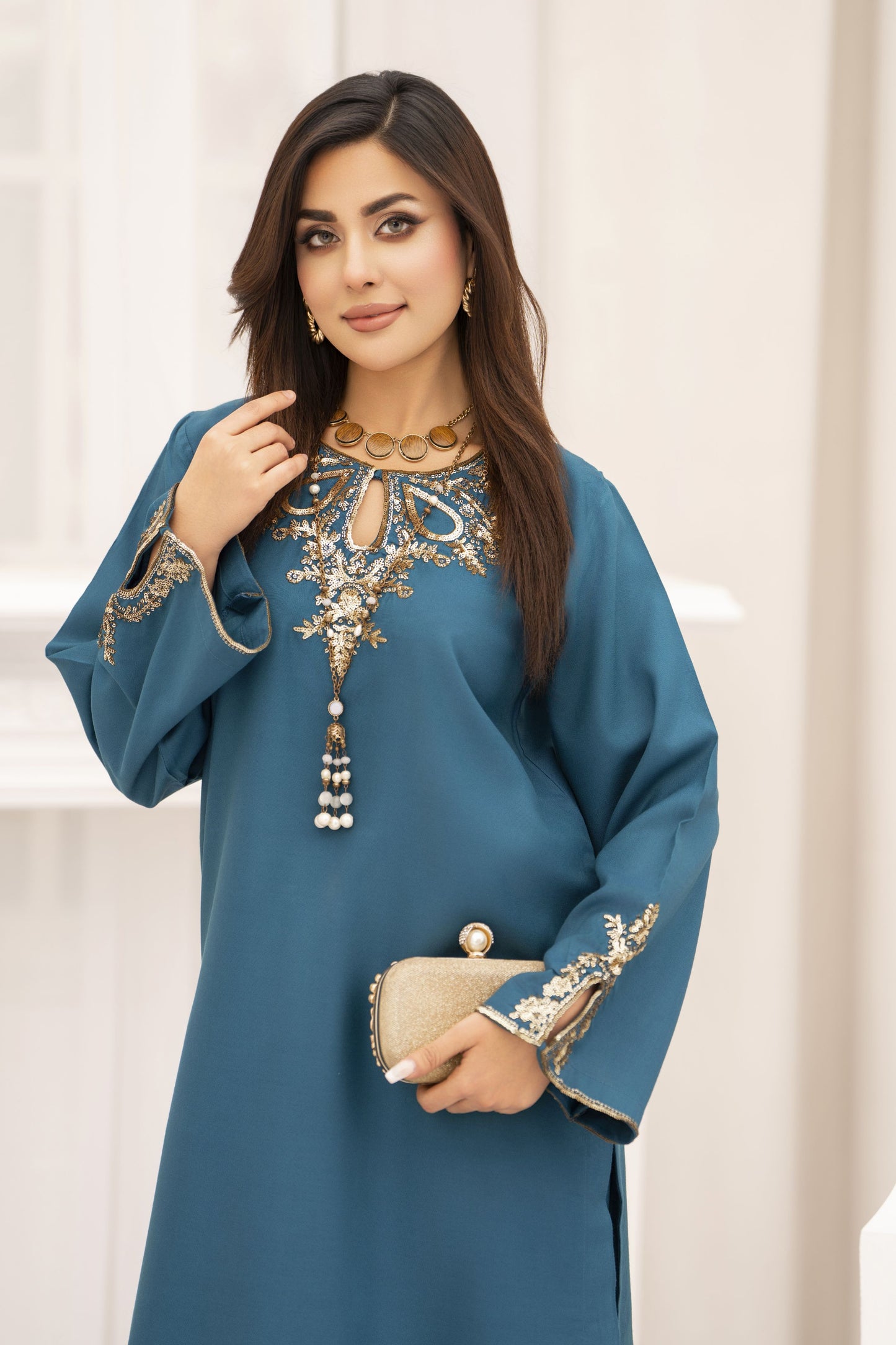 Miski FrostFit – Teal Embroidered Dhanak 2pc Pakistani Dress FFM4