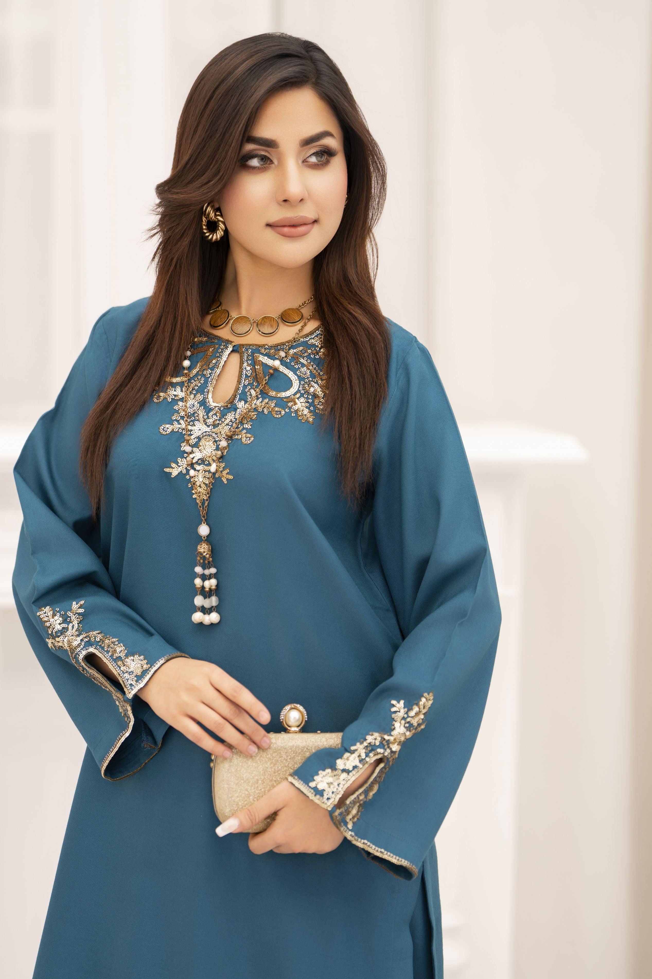 Miski FrostFit – Teal Embroidered Dhanak 2pc Pakistani Dress FFM4