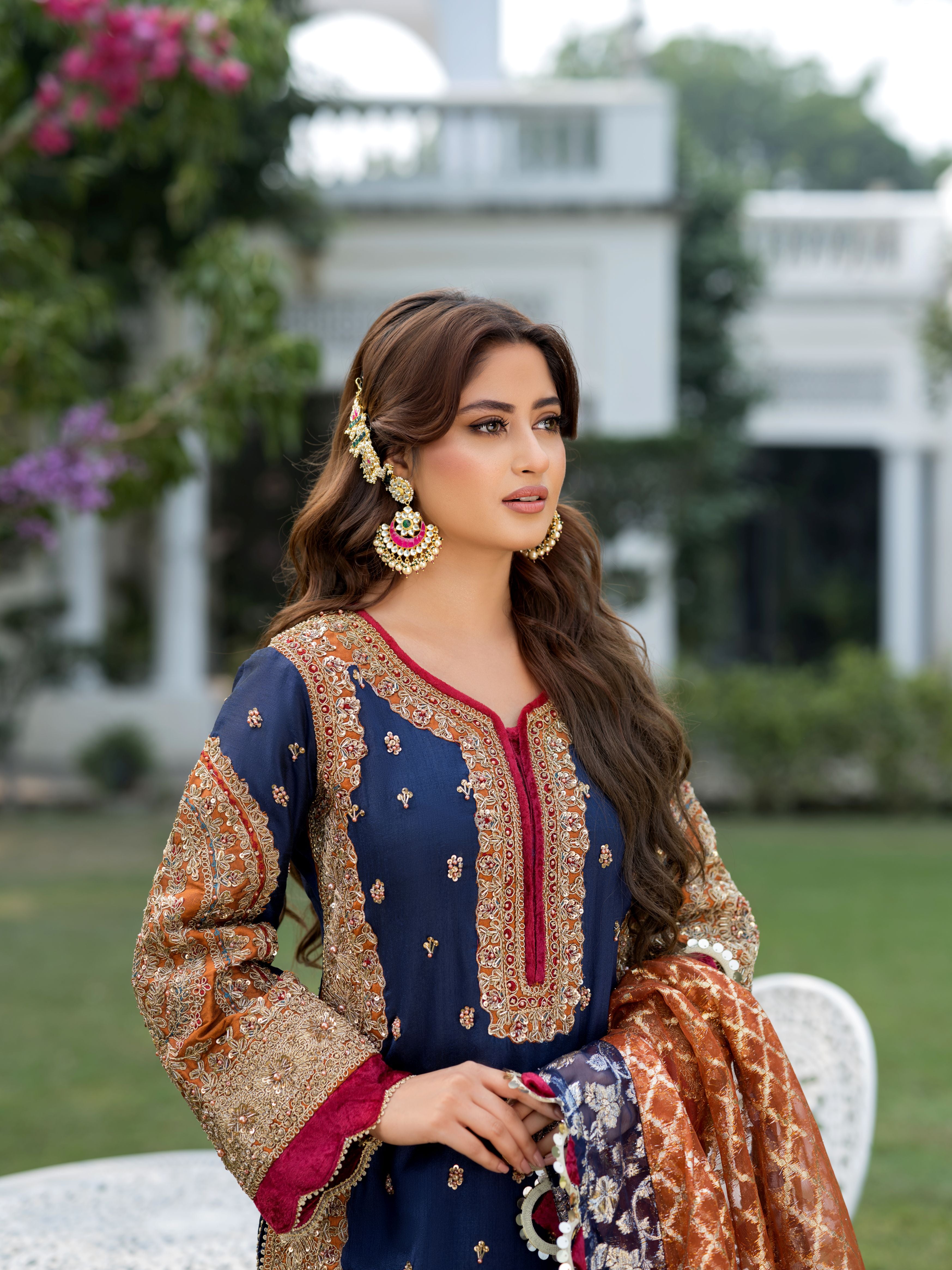 Mehr-o-Mah Handwork Formals by Arwah MMXA5