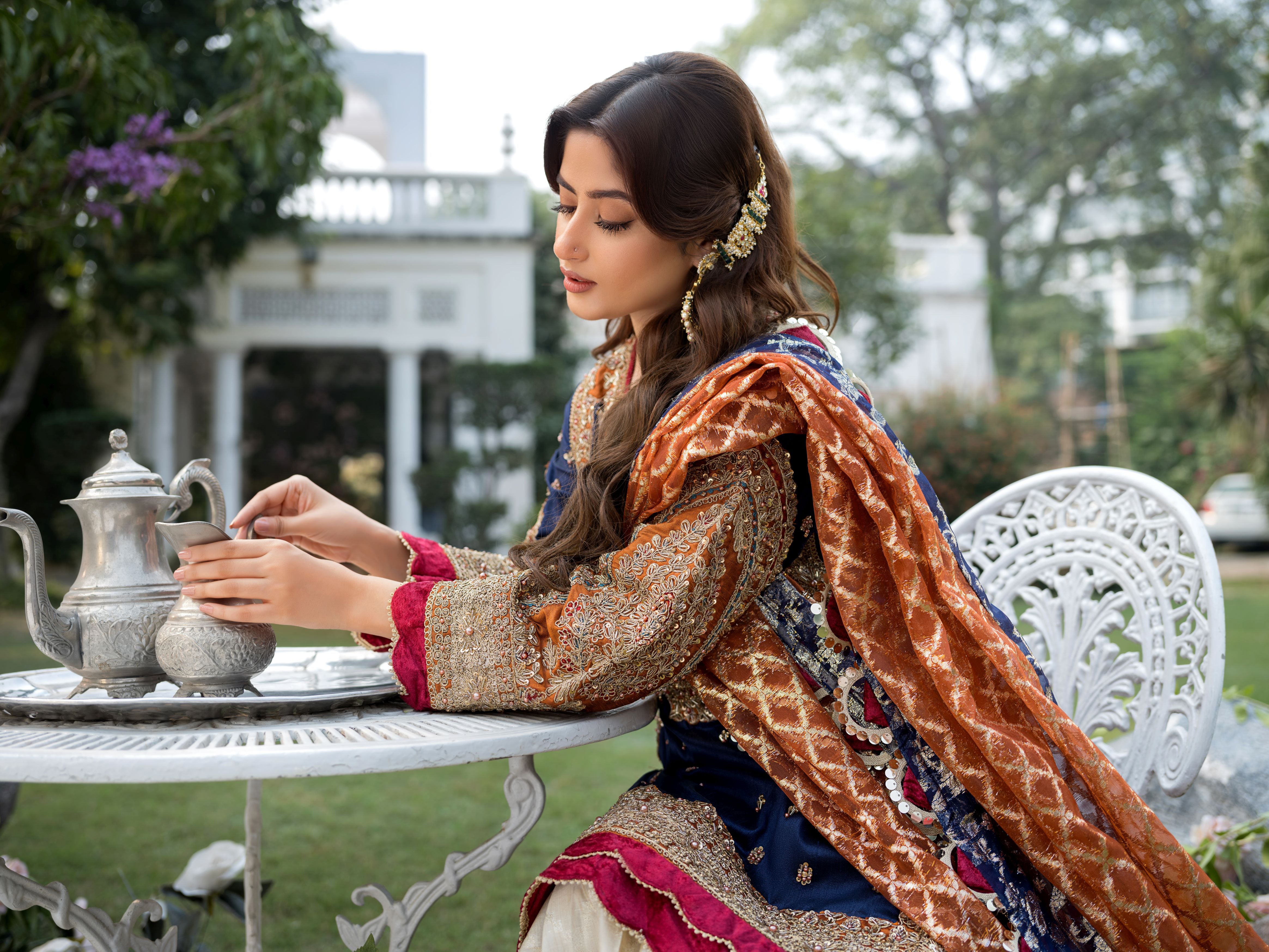 Mehr-o-Mah Handwork Formals by Arwah MMXA5