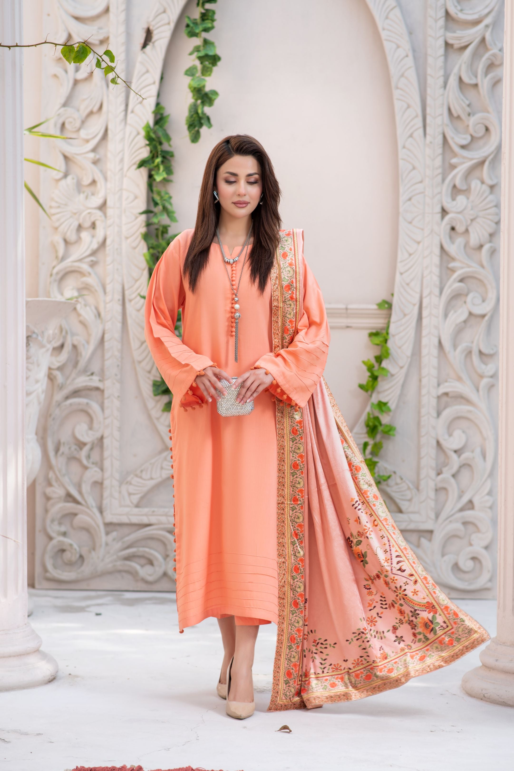 ZS4 Serah by Zaina 3pc Linen Suit & Printed Velvet Shawl
