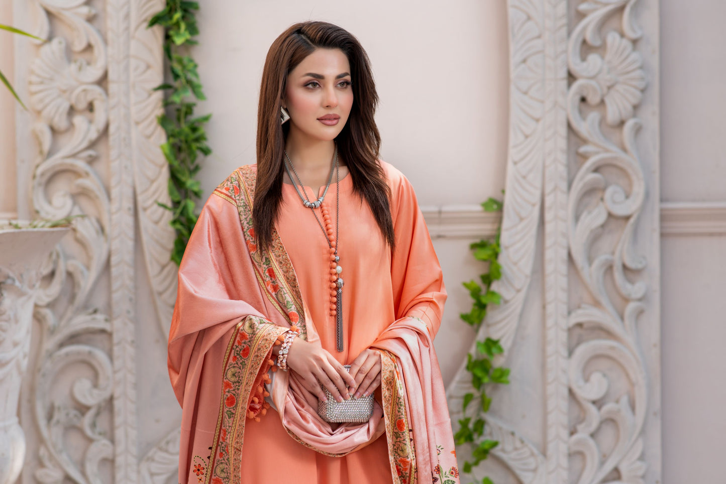 ZS4 Serah by Zaina 3pc Linen Suit & Printed Velvet Shawl