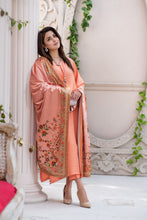 ZS4 Serah by Zaina 3pc Linen Suit & Printed Velvet Shawl
