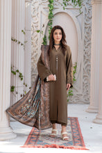 ZS9 Serah by Zaina 3pc Linen Suit with Printed Velvet Shawl