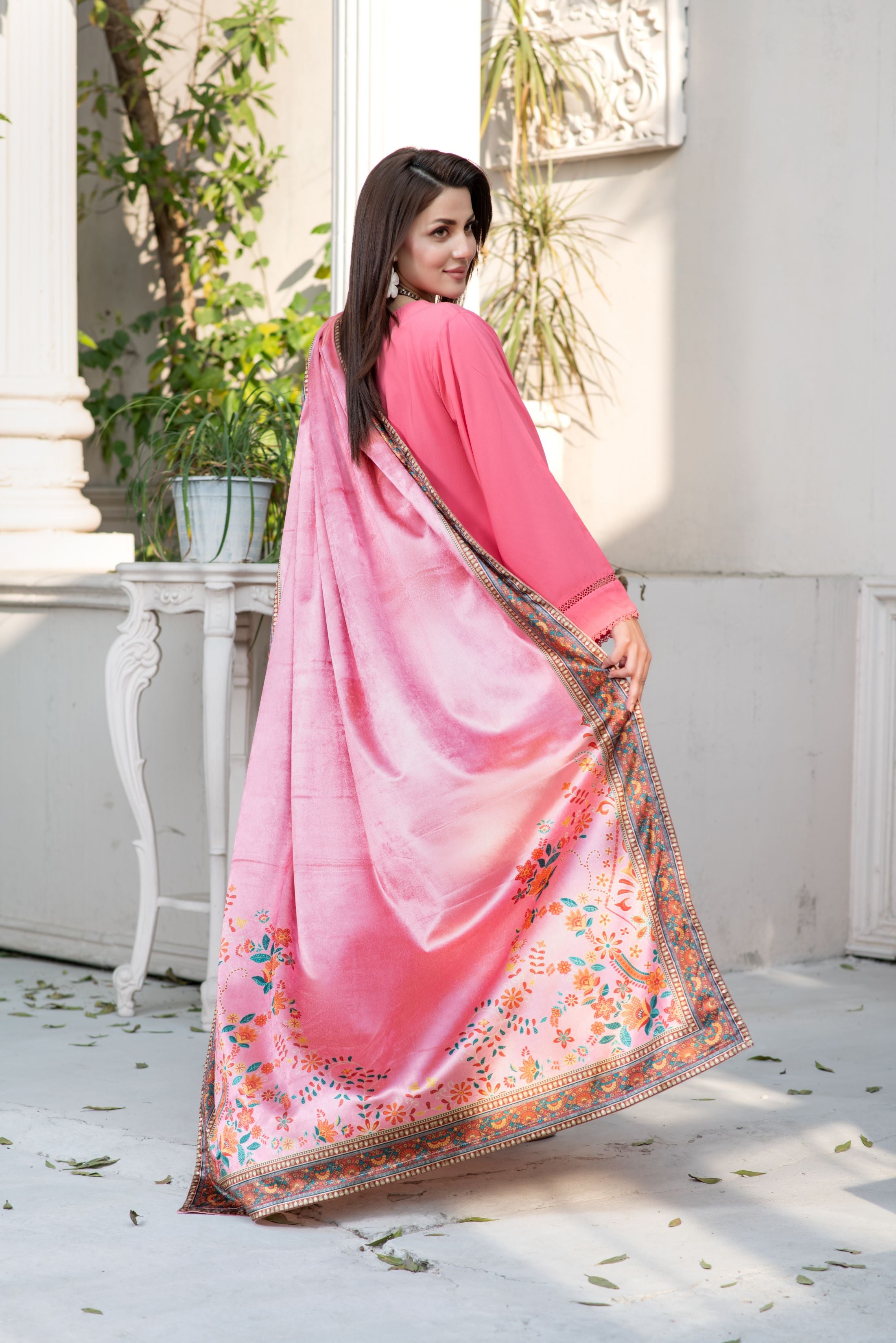 ZS2 Serah by Zaina 3pc Linen Long Shirt with Printed Velvet Shawl