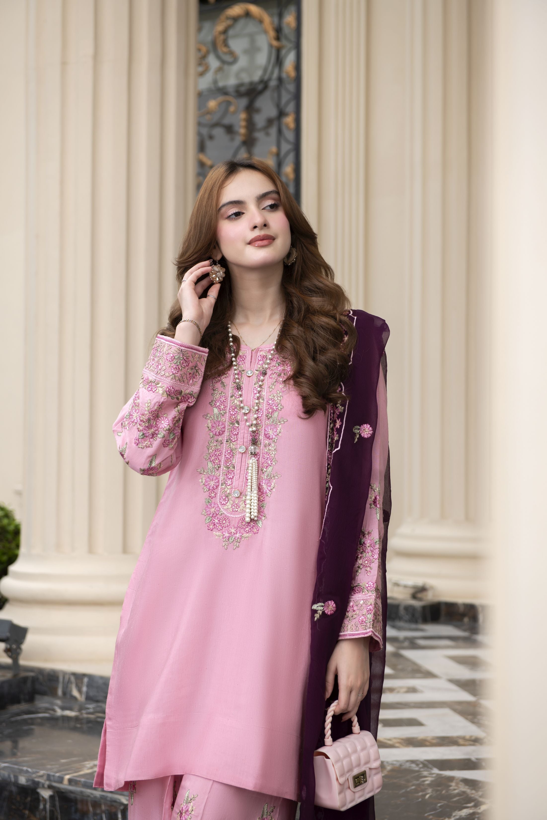 Threaded Grace Silk Karandi by Gul Warun – Blush Pink Embroidered 3pc Suit TGS5