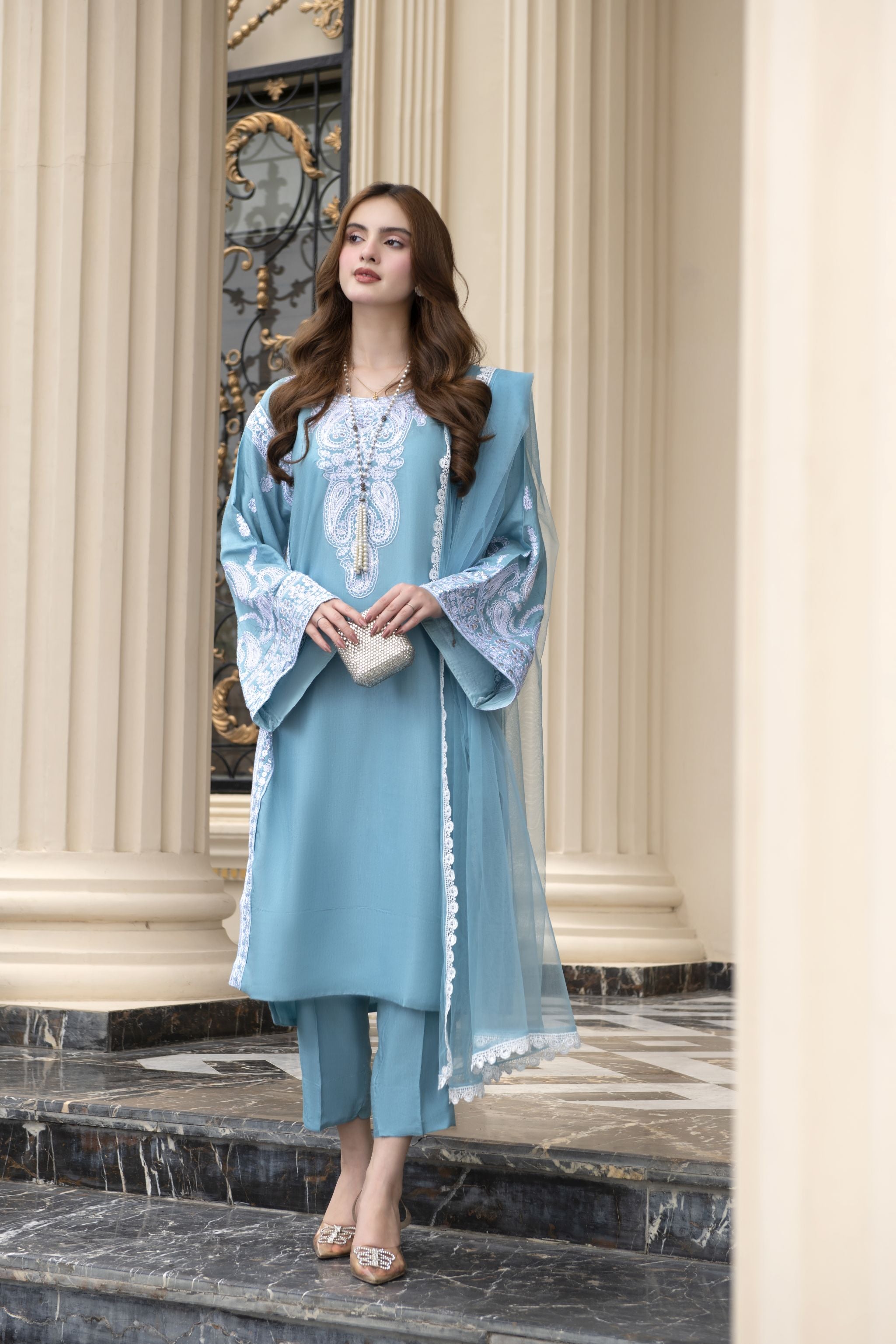 Threaded Grace Silk Karandi by Gul Warun – Powder Blue Embroidered 3pc Suit TGS1